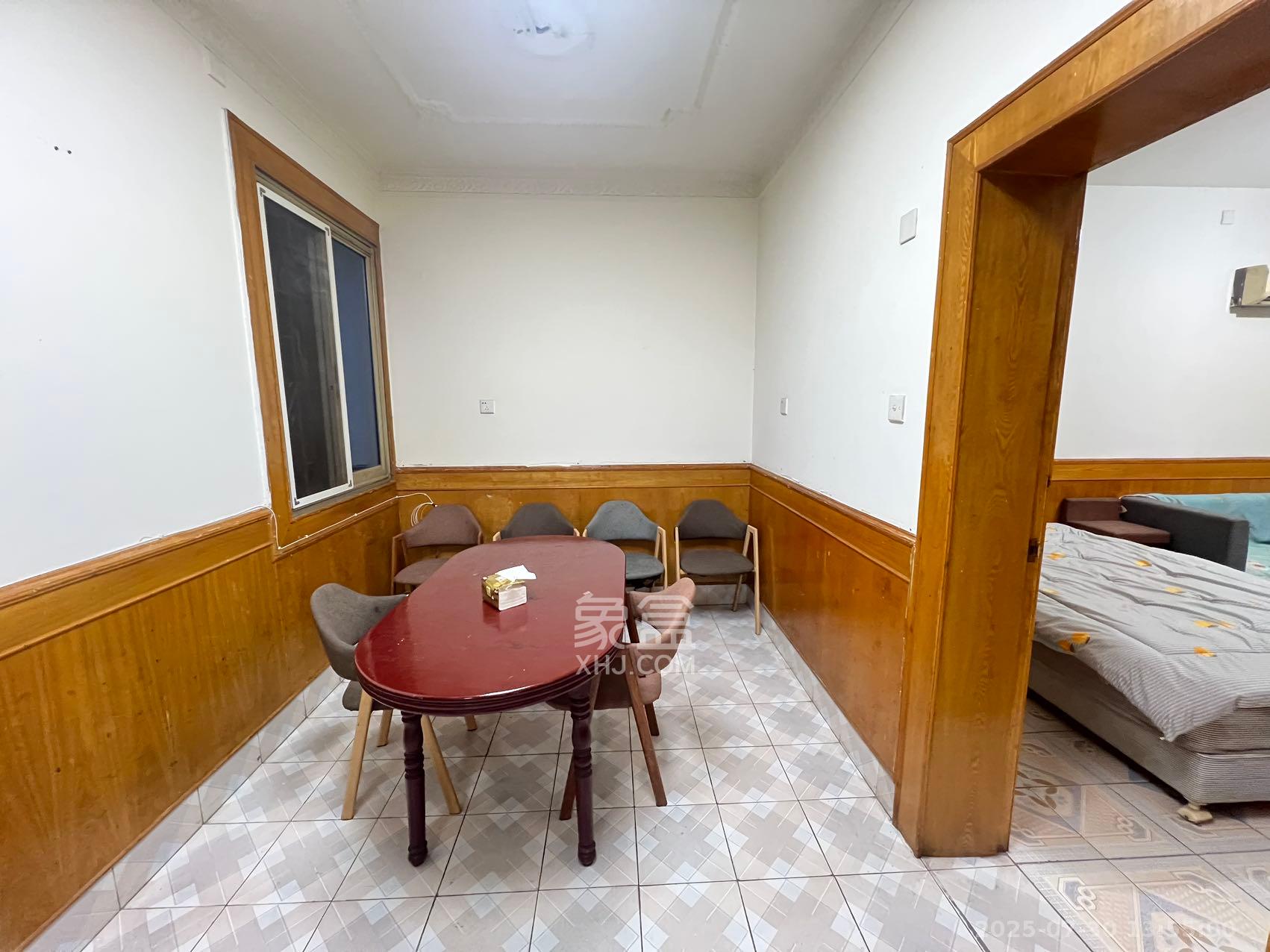 省农办火星宿舍 3室2厅1卫 2000.0元/月 省农办火星宿舍 3室2厅1卫 2000.0元/月室内图