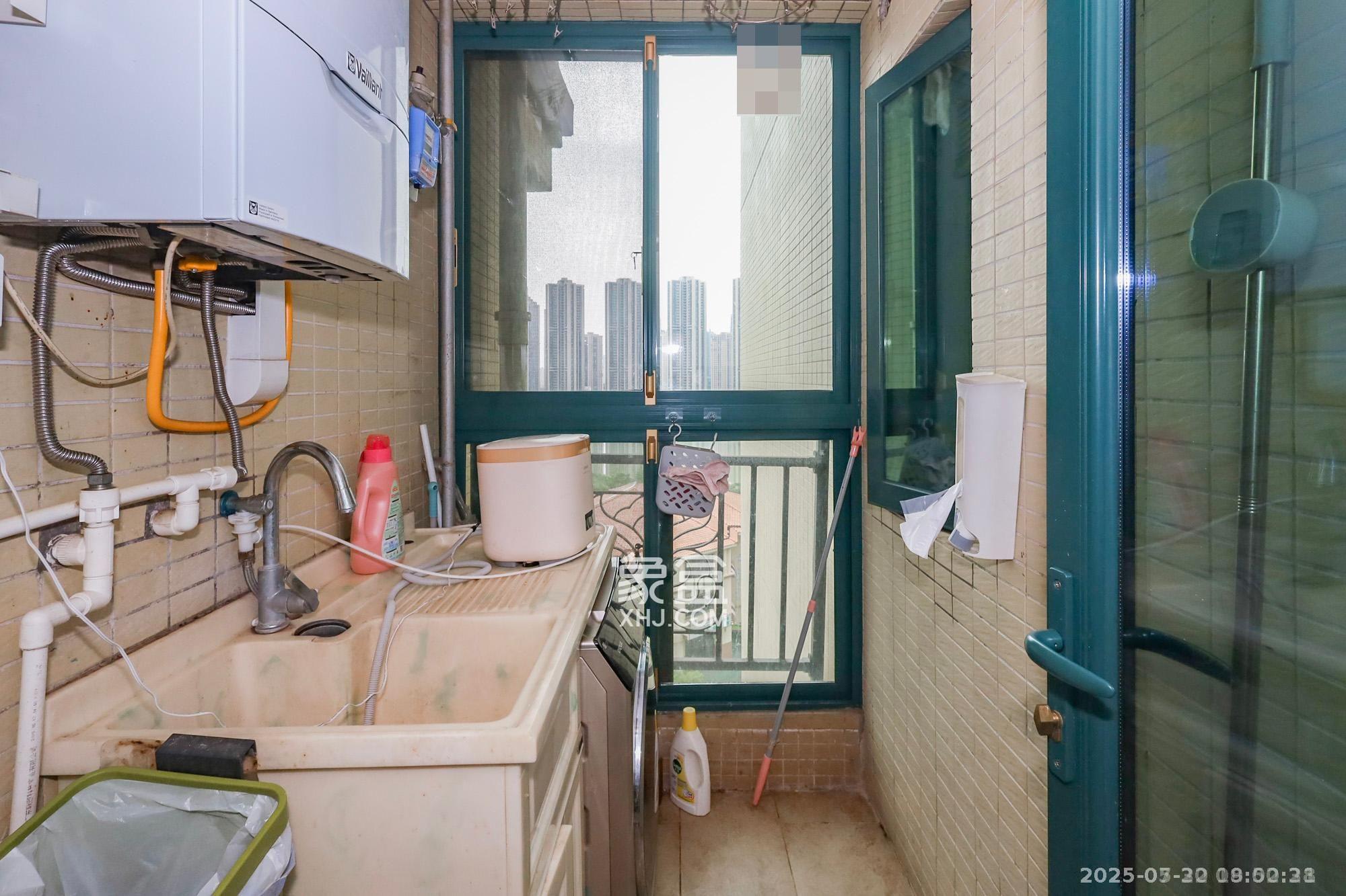 恒大御景湾 3室2厅1卫 3500.0元/月 恒大御景湾 3室2厅1卫 3500.0元/月室内图