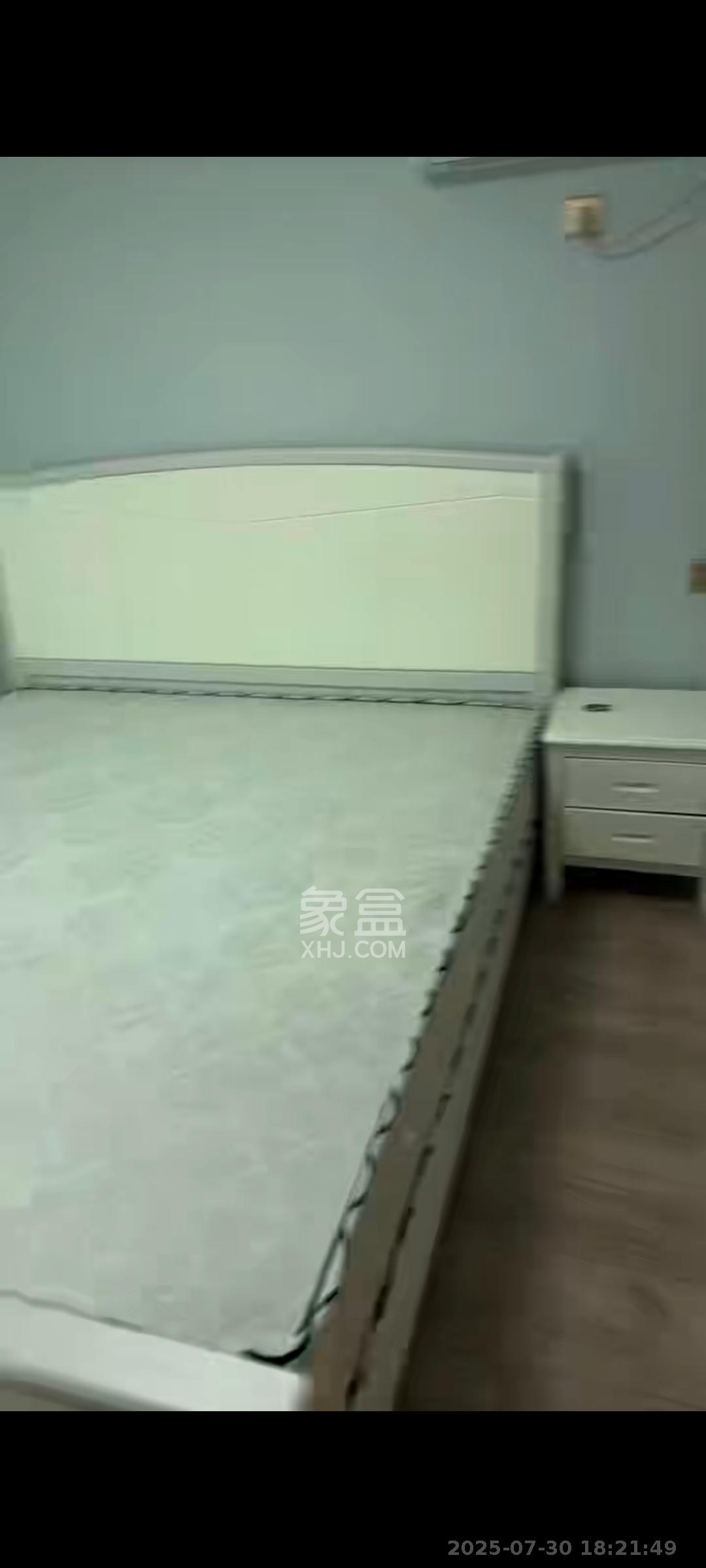 万科金色梦想A区  3室1厅2卫   2700.00元/月室内图
