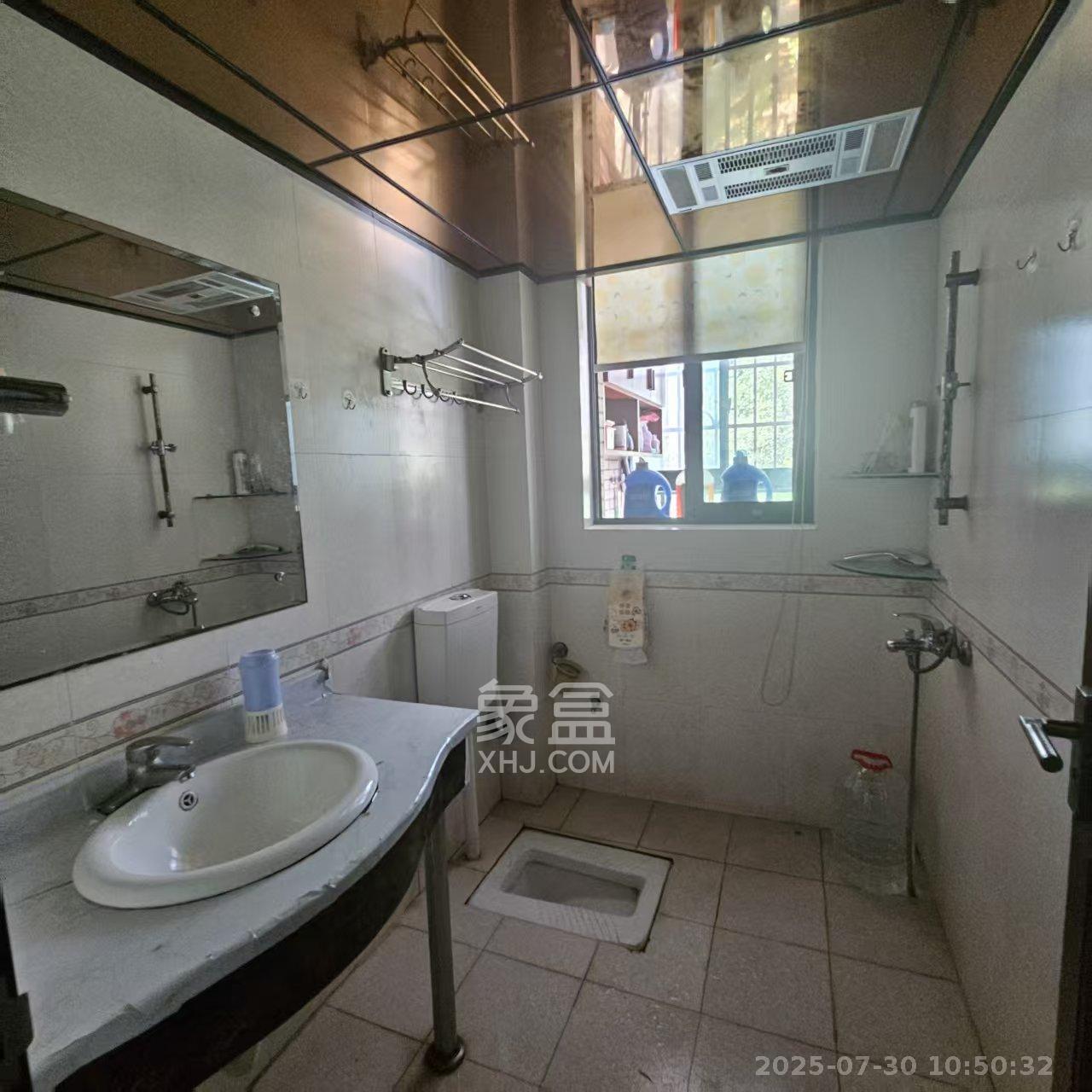 三江花中城  1室0厅0卫    3200.0元/月室内图