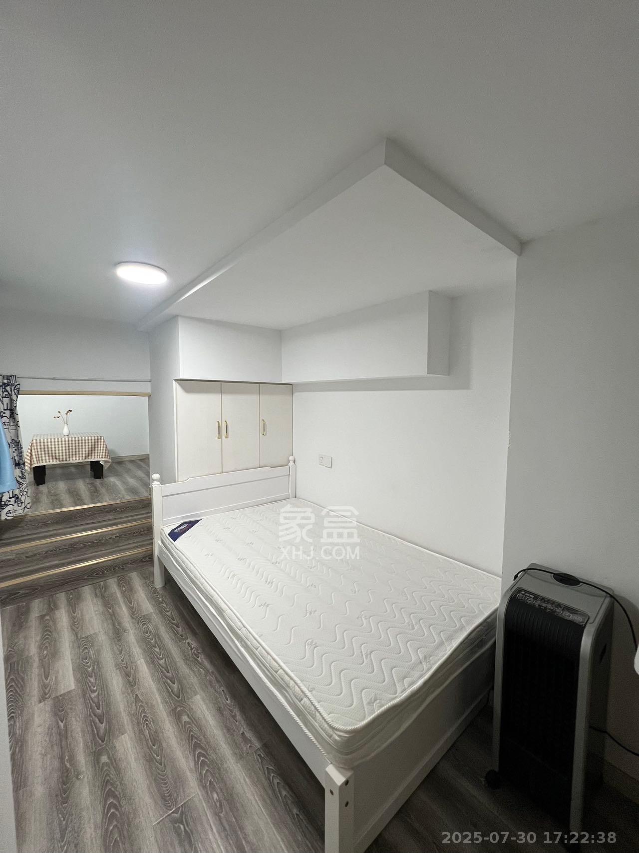 弘坤云寓 2室1厅1卫 2600.0元/月 弘坤云寓 2室1厅1卫 2600.0元/月室内图