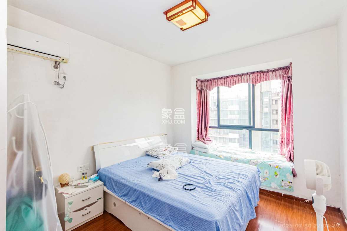 湘江世纪城融江苑 2室2厅1卫 67.0万 湘江世纪城融江苑 2室2厅1卫 67.0万卧室