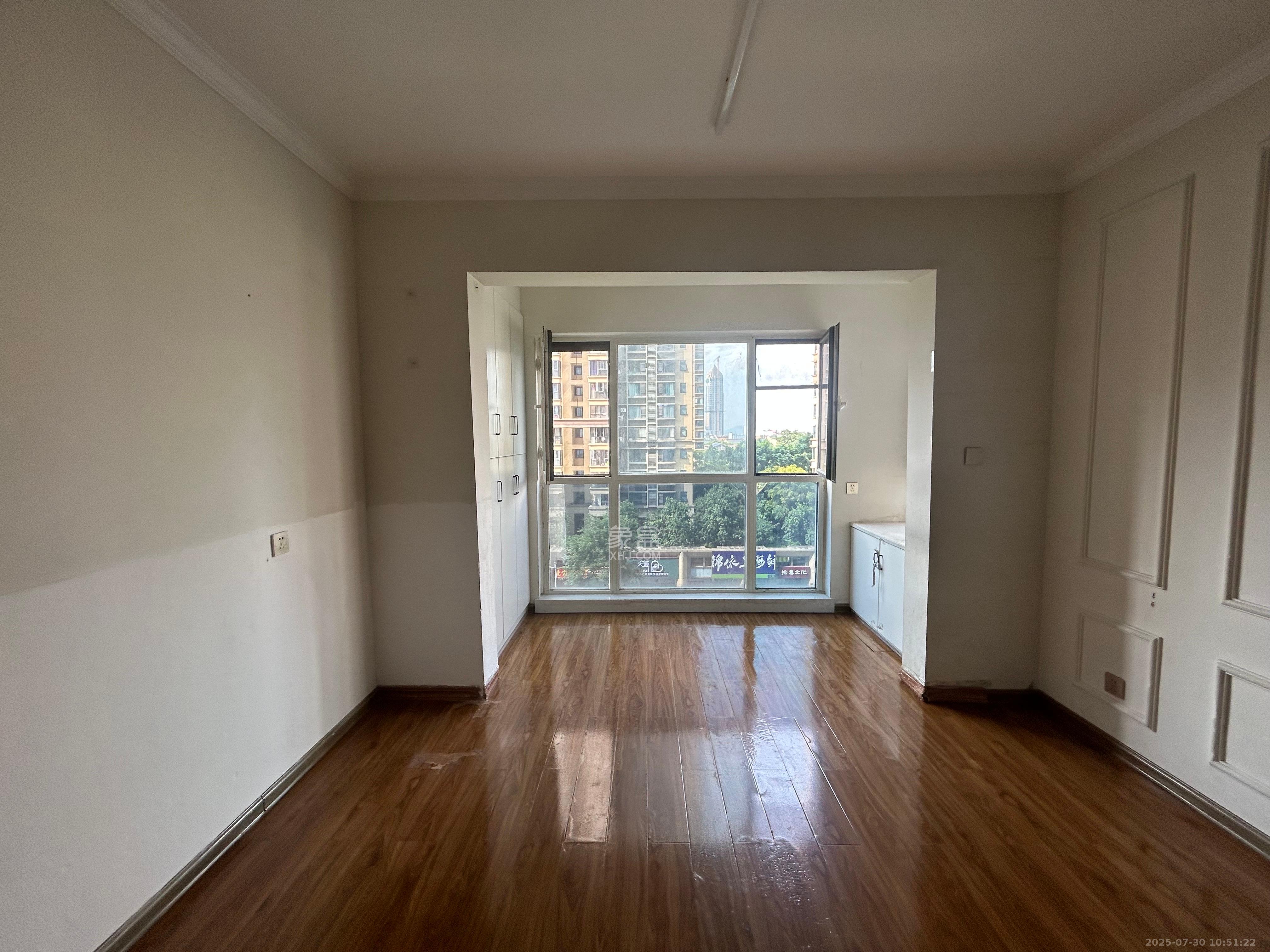 北辰三角洲E6区  3室2厅1卫    3200.0元/月室内图