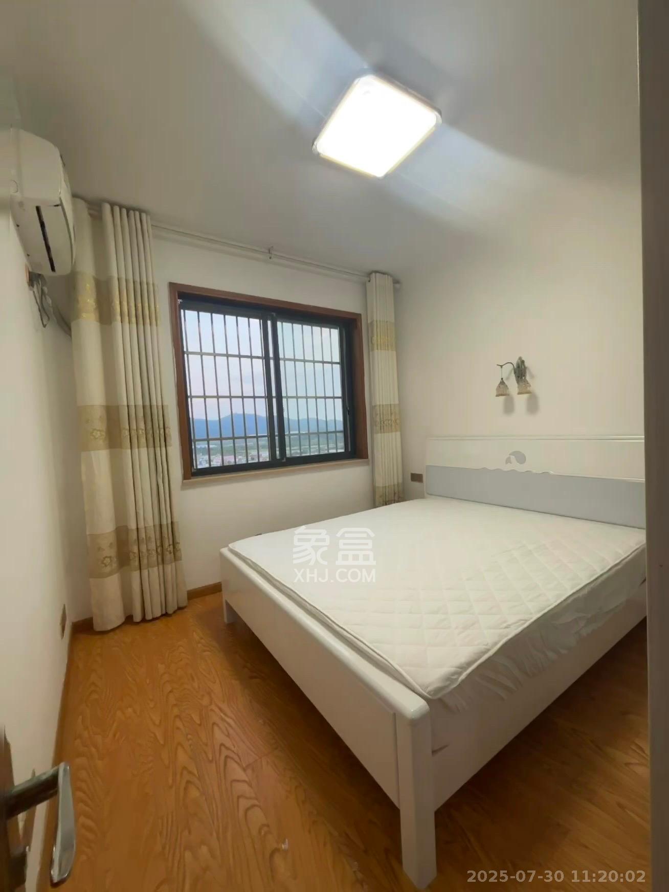 嘉顺苑  1室2厅1卫    2200.0元/月室内图