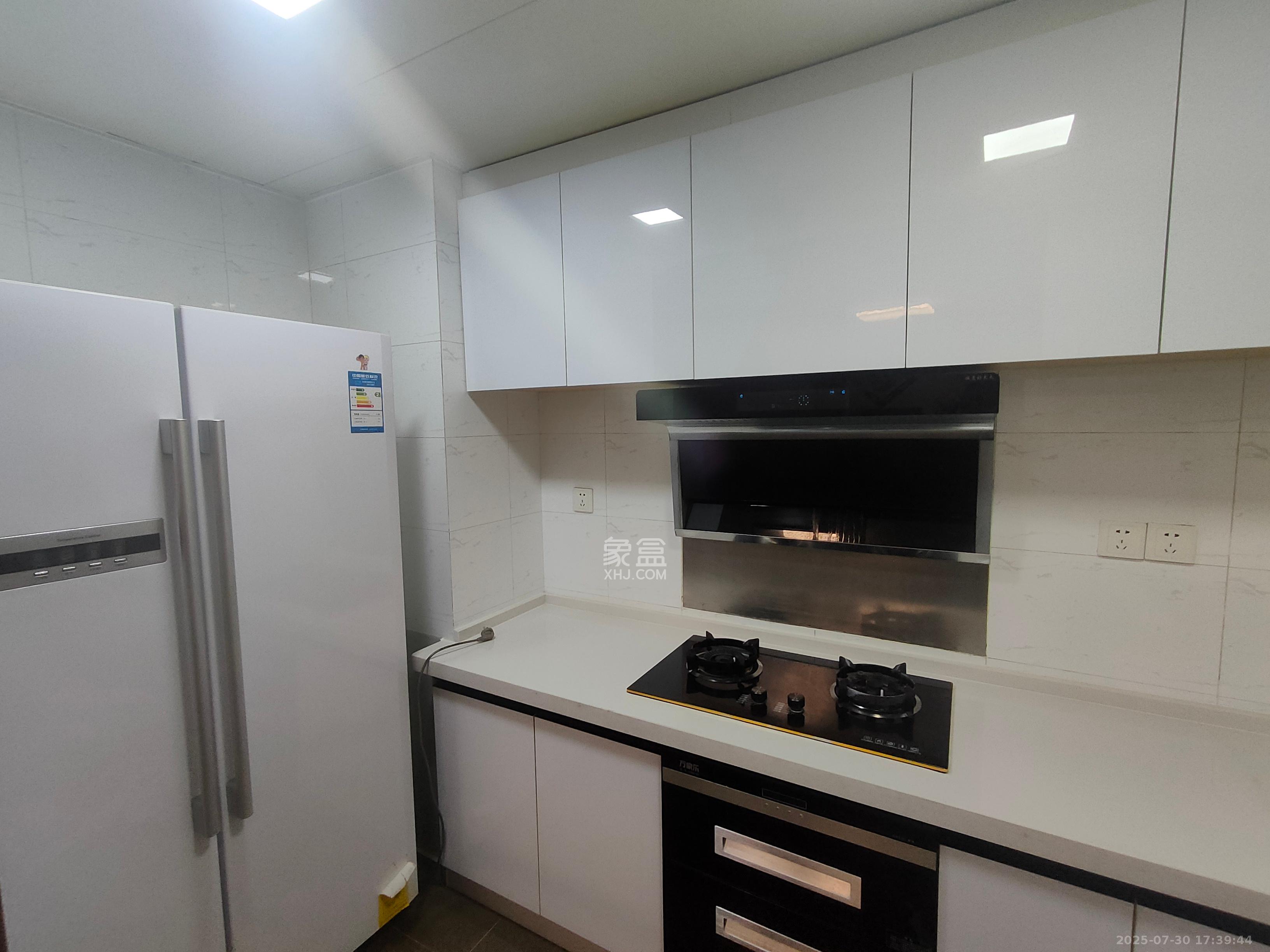 万科城市花园  2室1厅1卫    2000.0元/月室内图