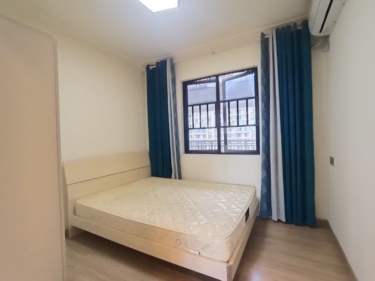 碧桂园梓山府 3室2厅2卫 2000.0元/月 碧桂园梓山府 3室2厅2卫 2000.0元/月室内图