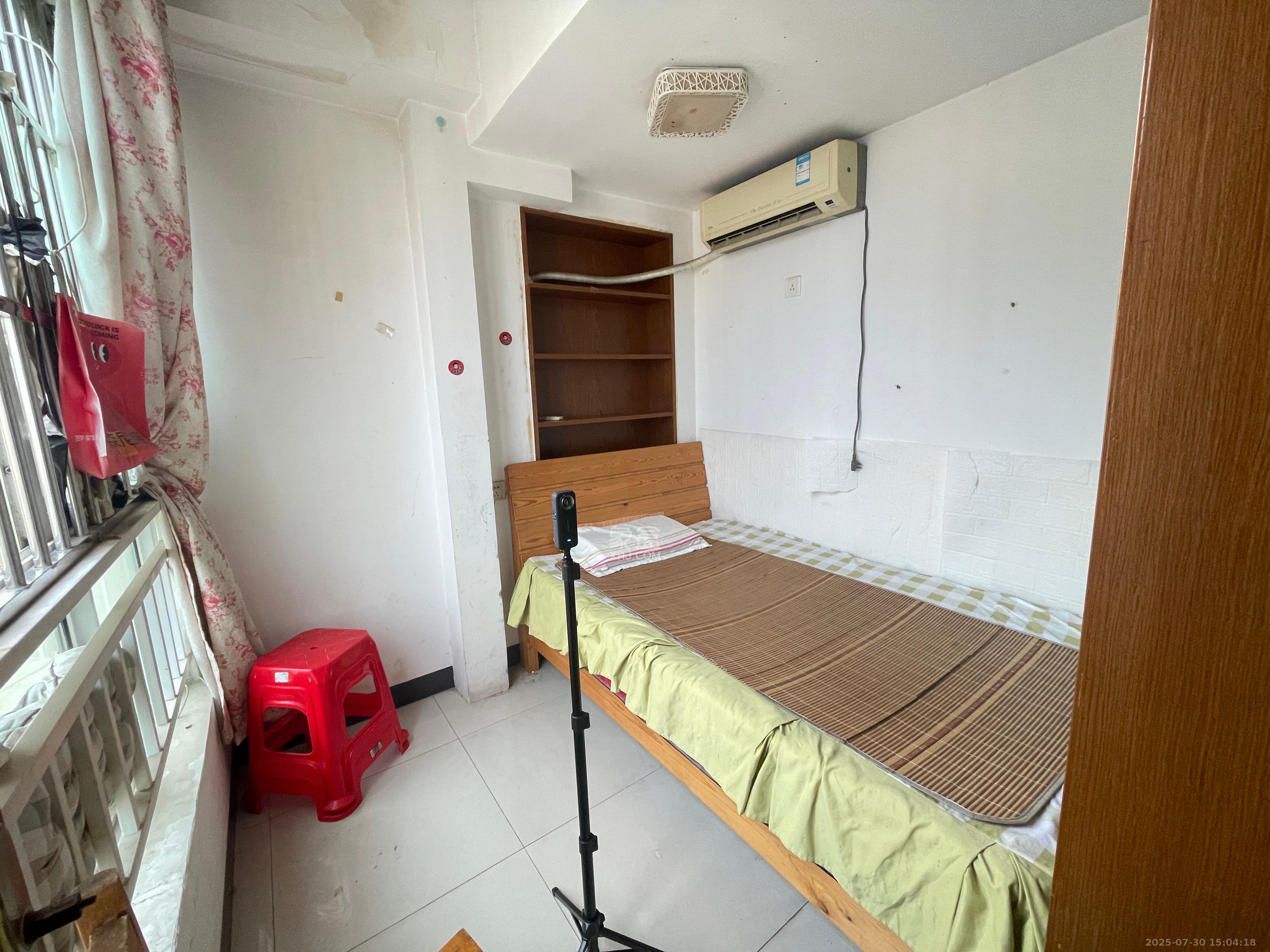 汇都公寓  2室1厅1卫    1800.0元/月 汇都公寓  2室1厅1卫    1800.0元/月室内图