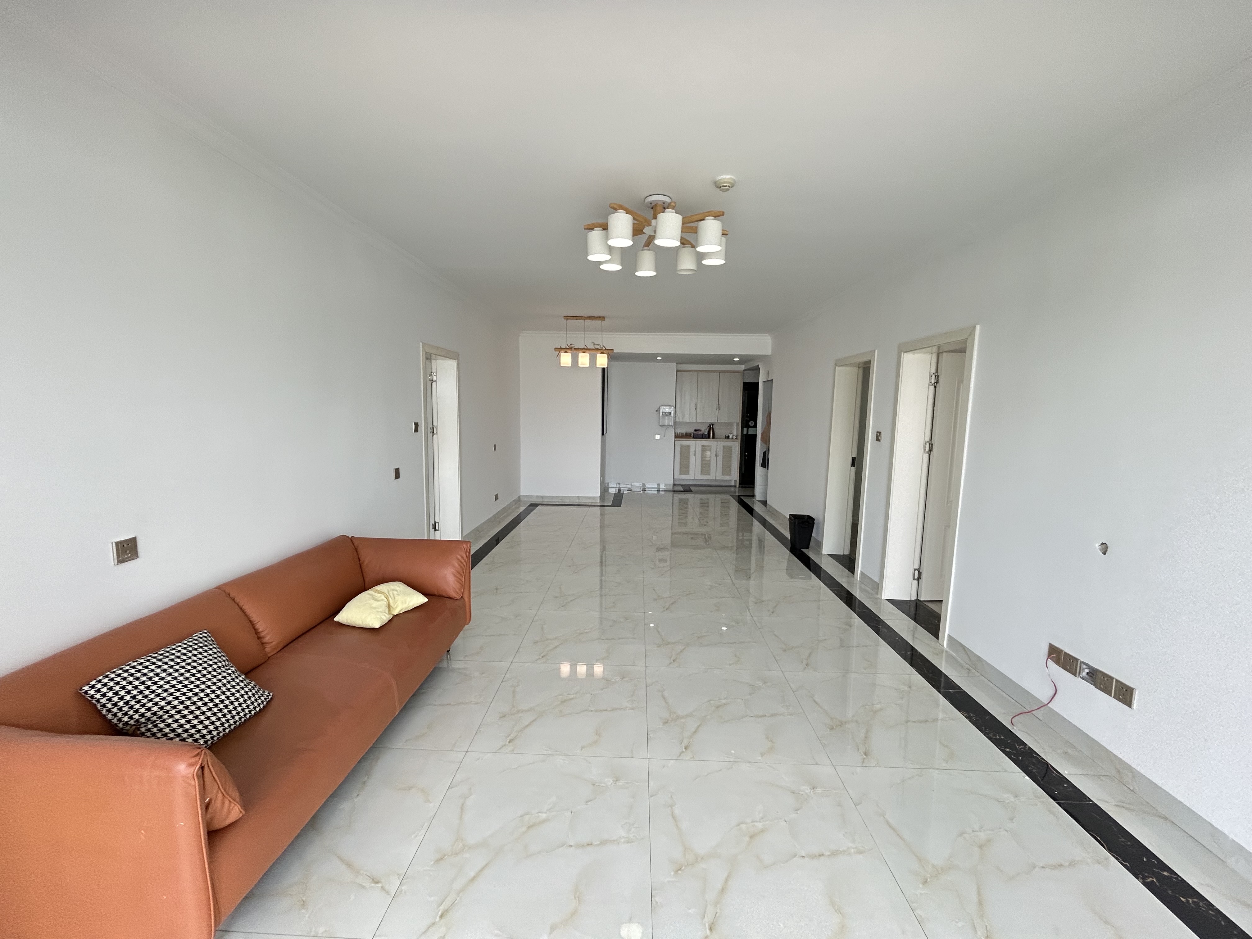 南门口安置小区一期 3室2厅2卫 2500.0元/月 南门口安置小区一期 3室2厅2卫 2500.0元/月室内图