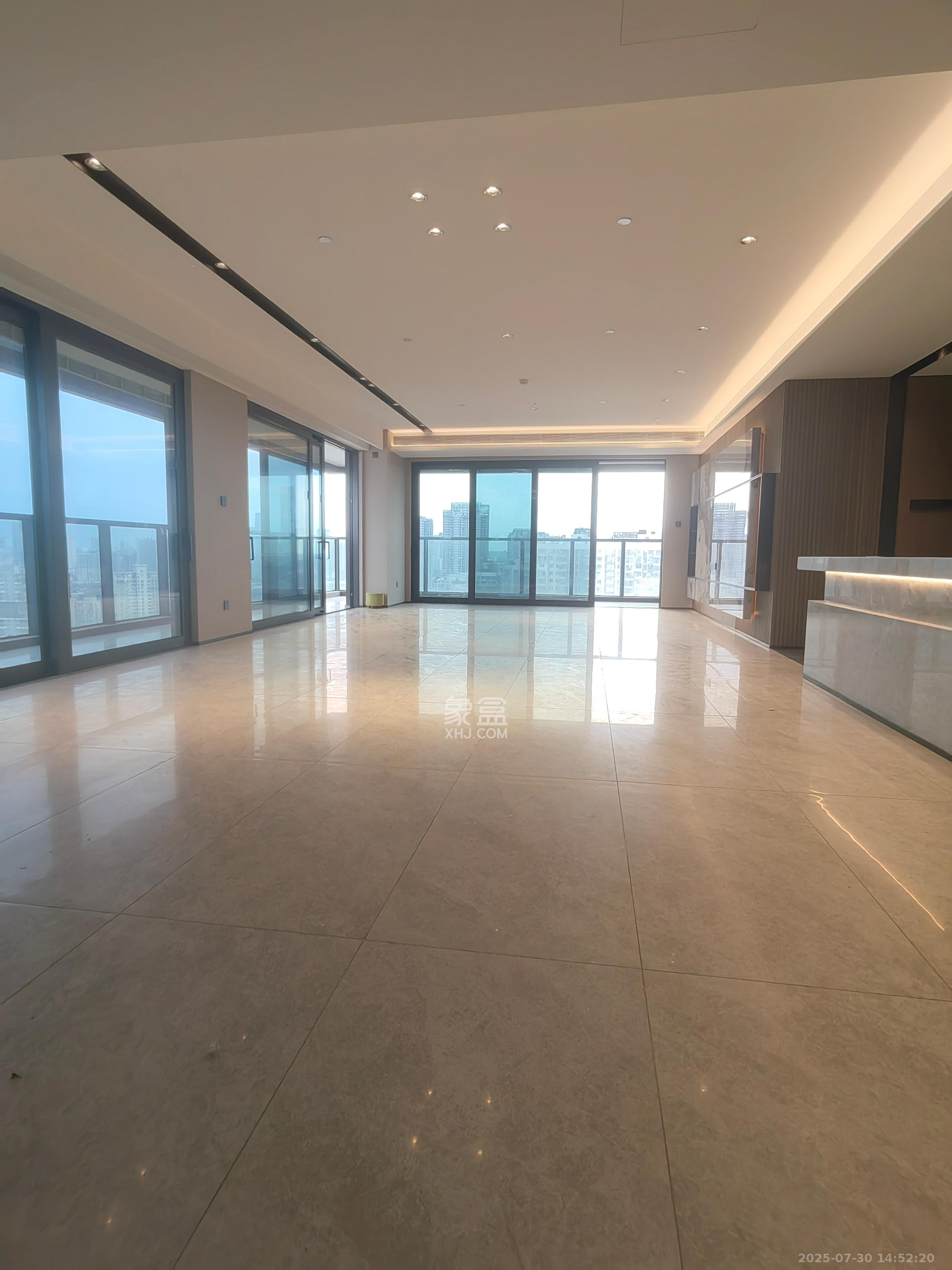 长沙悦府(华润万象城)  4室2厅3卫    25000.0元/月 长沙悦府(华润万象城)  4室2厅3卫    25000.0元/月