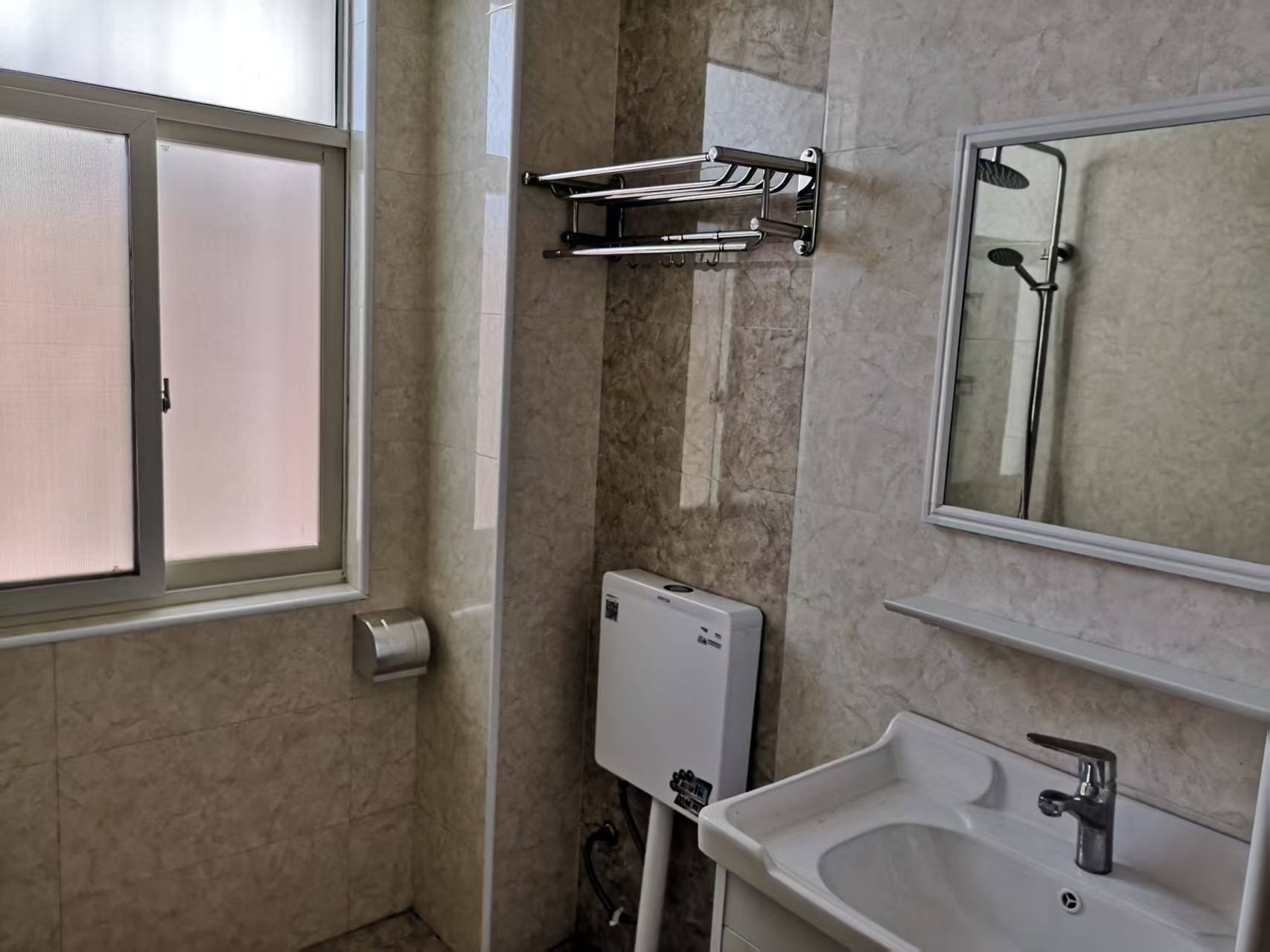 御笔华章 2室2厅1卫 1800.0元/月 御笔华章 2室2厅1卫 1800.0元/月室内图