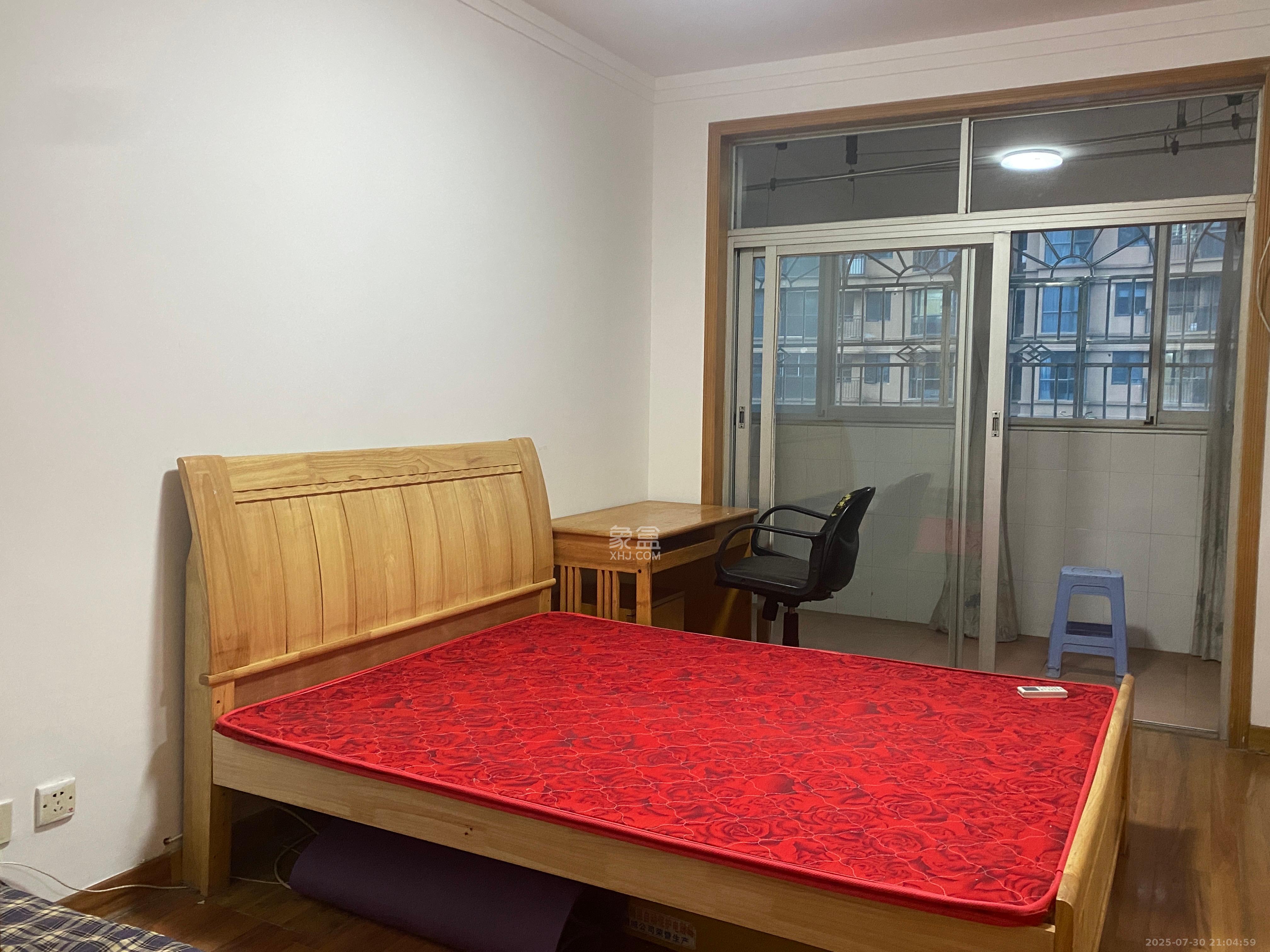 湘卫花苑 3室2厅1卫 1900.0元/月 湘卫花苑 3室2厅1卫 1900.0元/月室内图