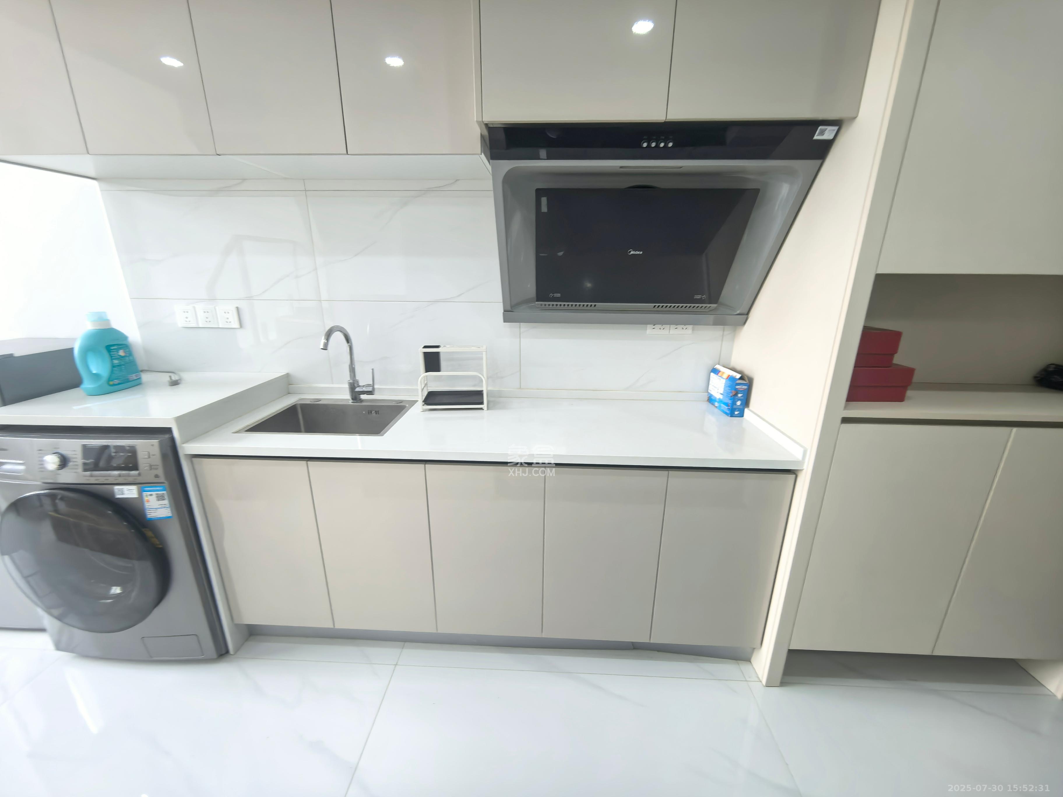 新长海D1站 1室1厅1卫 1400.0元/月 新长海D1站 1室1厅1卫 1400.0元/月室内图