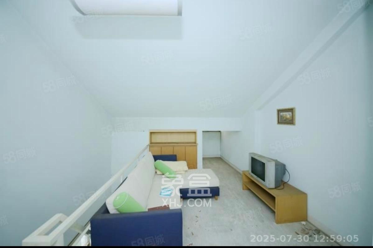 三和家园 4室2厅2卫 2400.0元/月 三和家园 4室2厅2卫 2400.0元/月室内图