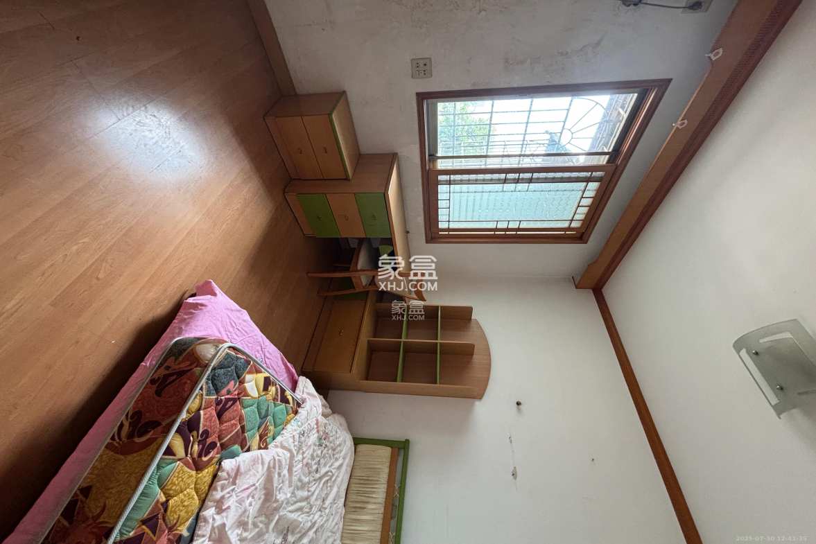 向韶村  3室1厅1卫    2000.0元/月 向韶村  3室1厅1卫    2000.0元/月室内图1