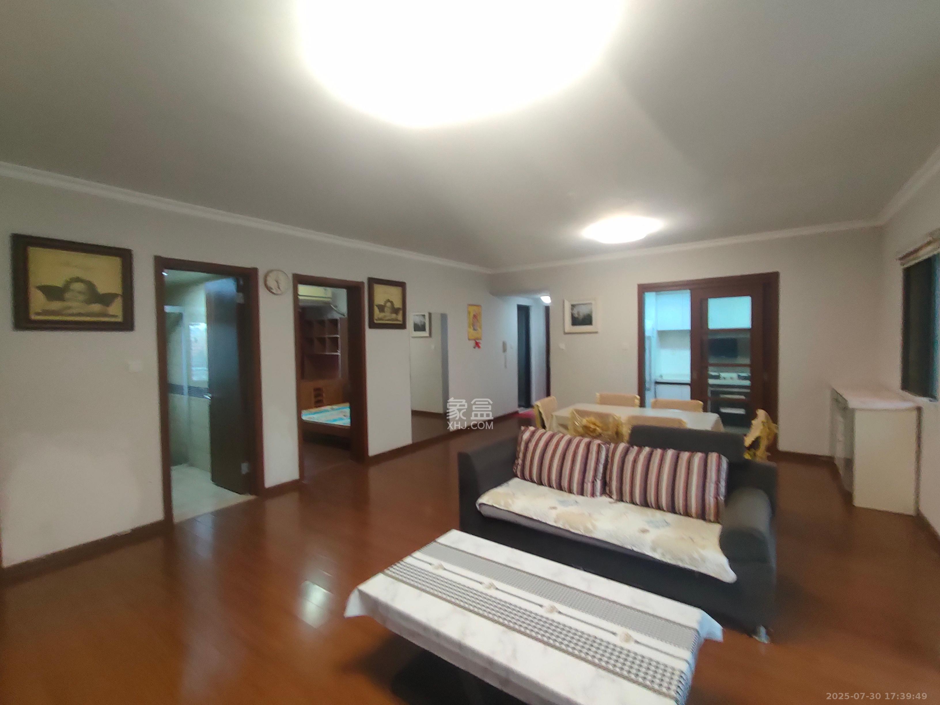 万科城市花园  2室1厅1卫    2000.0元/月室内图