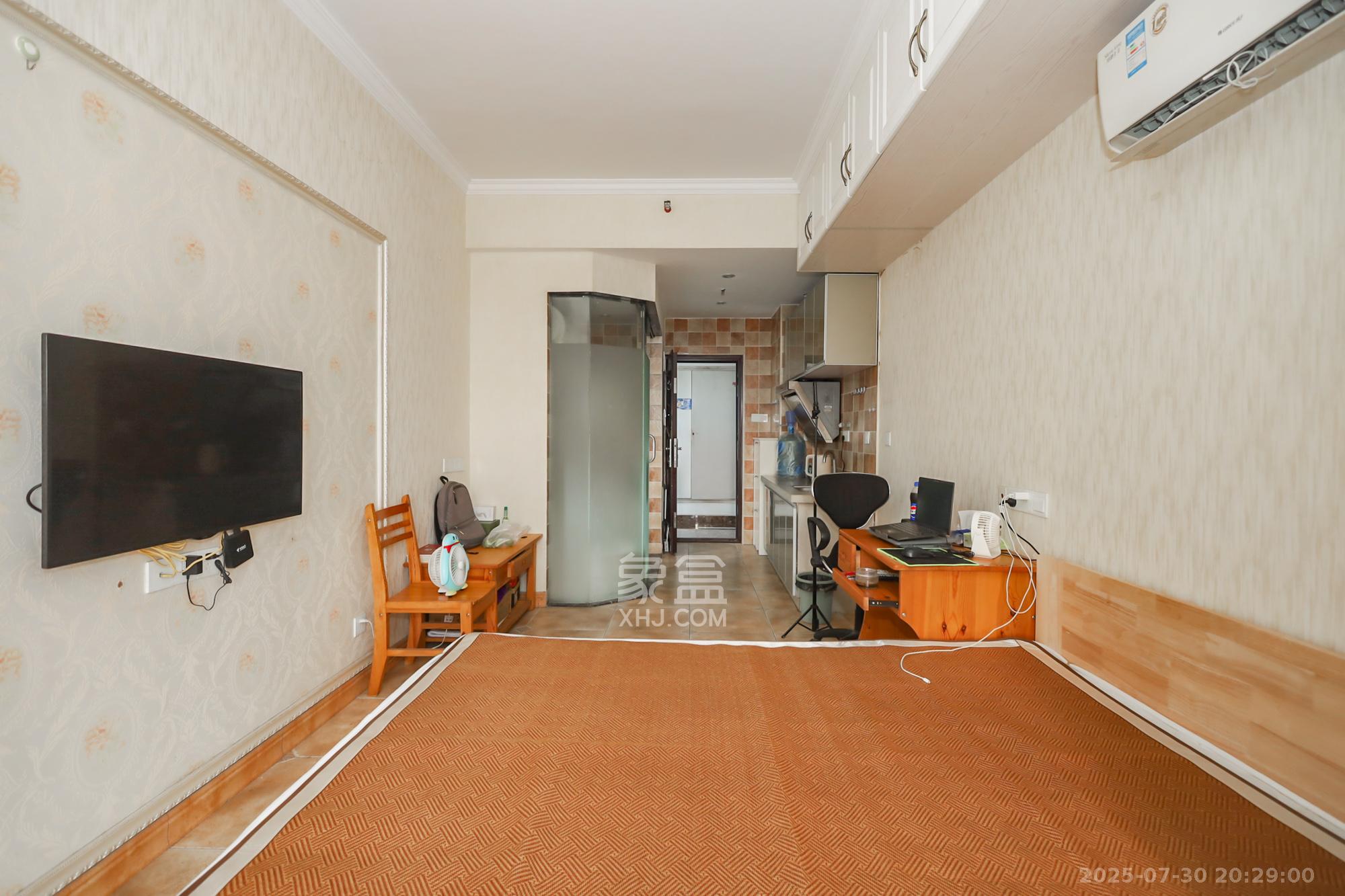 绿地中央广场  1室1厅1卫    24.0万 绿地中央广场  1室1厅1卫    24.0万其他