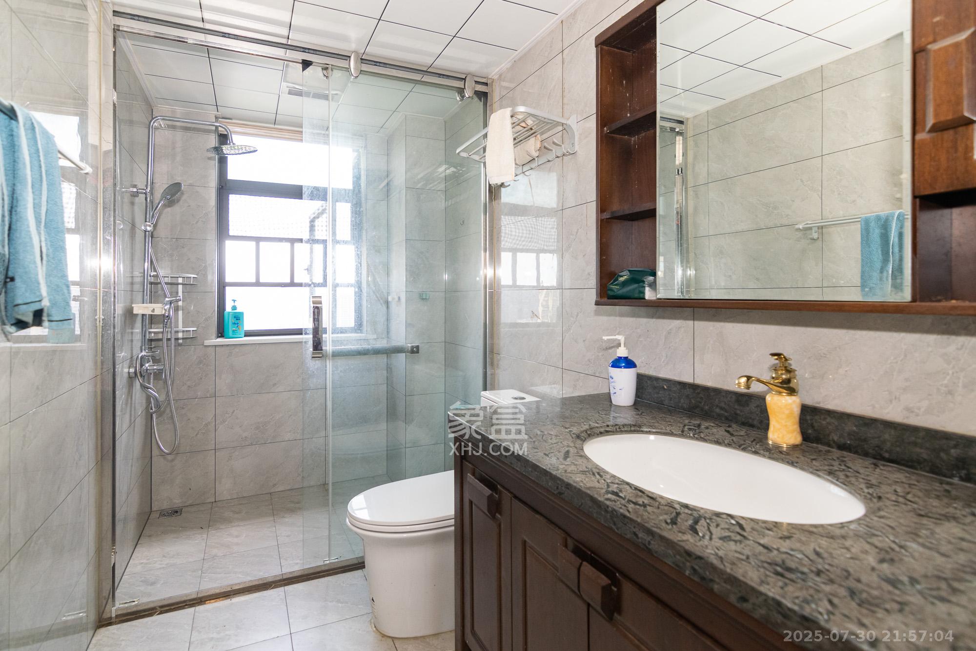 润和山水郡 4室2厅2卫 138.0万 润和山水郡 4室2厅2卫 138.0万卫生间