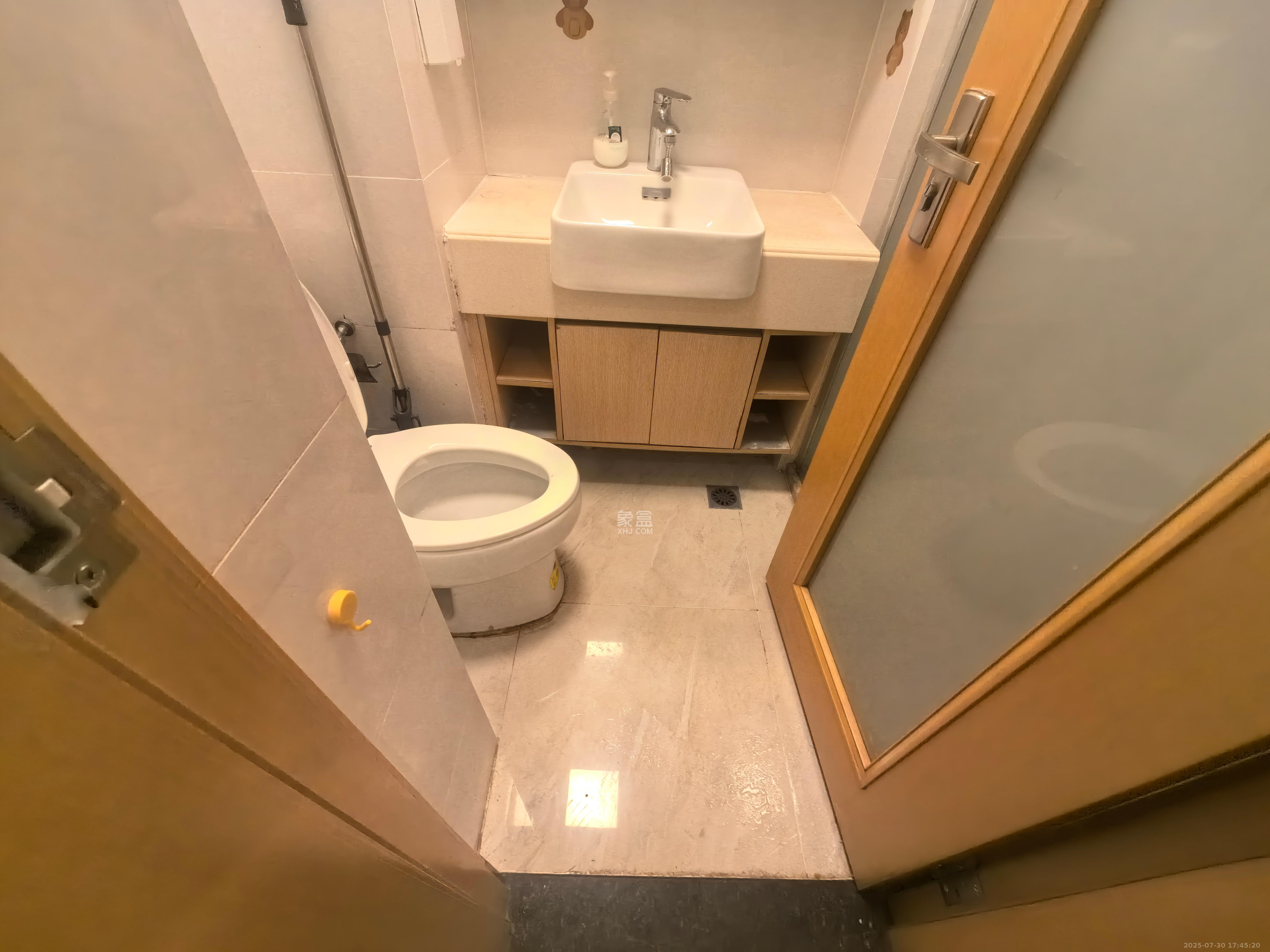 中海国际二期  1室1厅1卫    1000.0元/月室内图