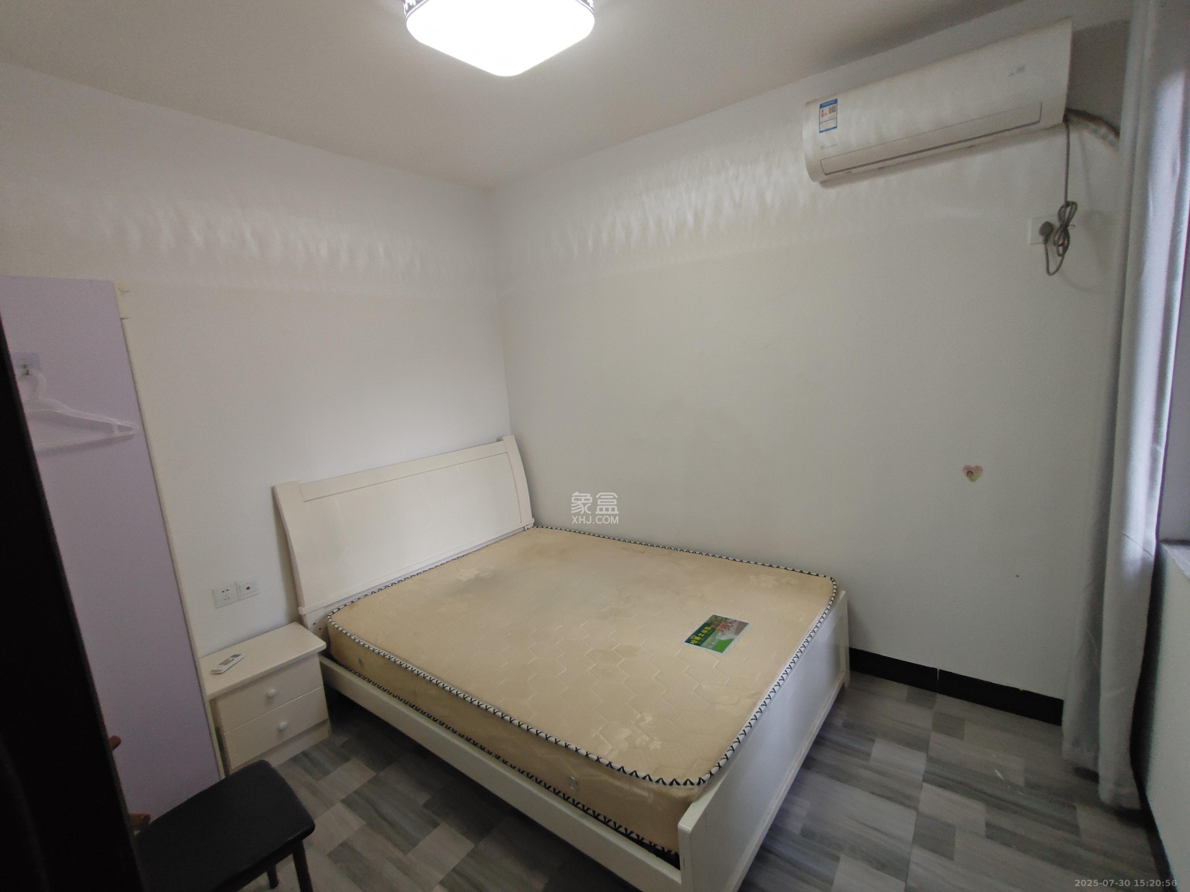 金轮星光名座  3室2厅1卫    2300.0元/月 金轮星光名座  3室2厅1卫    2300.0元/月室内图