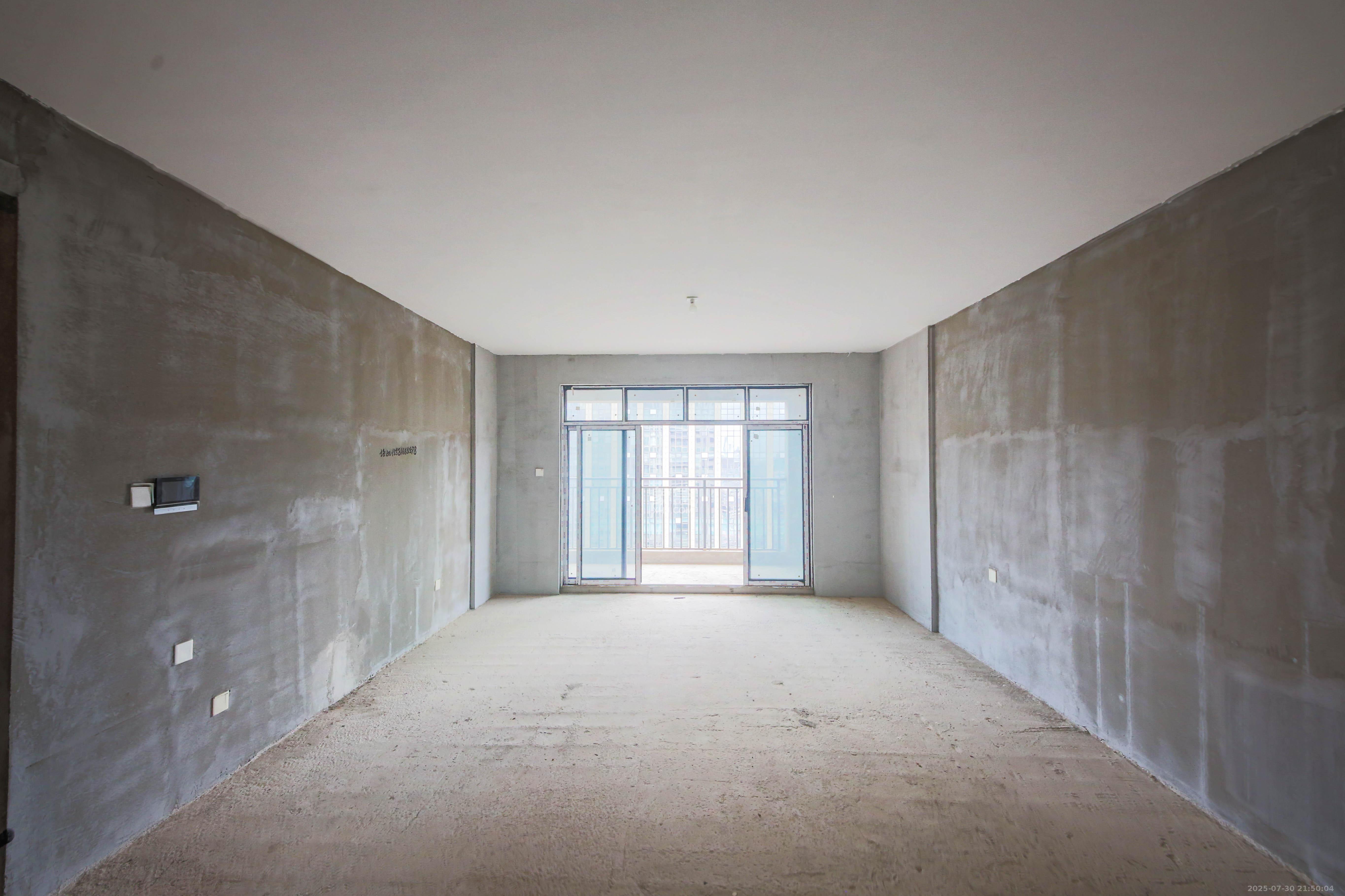 友谊青苑  5室2厅2卫    295.0万 友谊青苑  5室2厅2卫    295.0万客厅