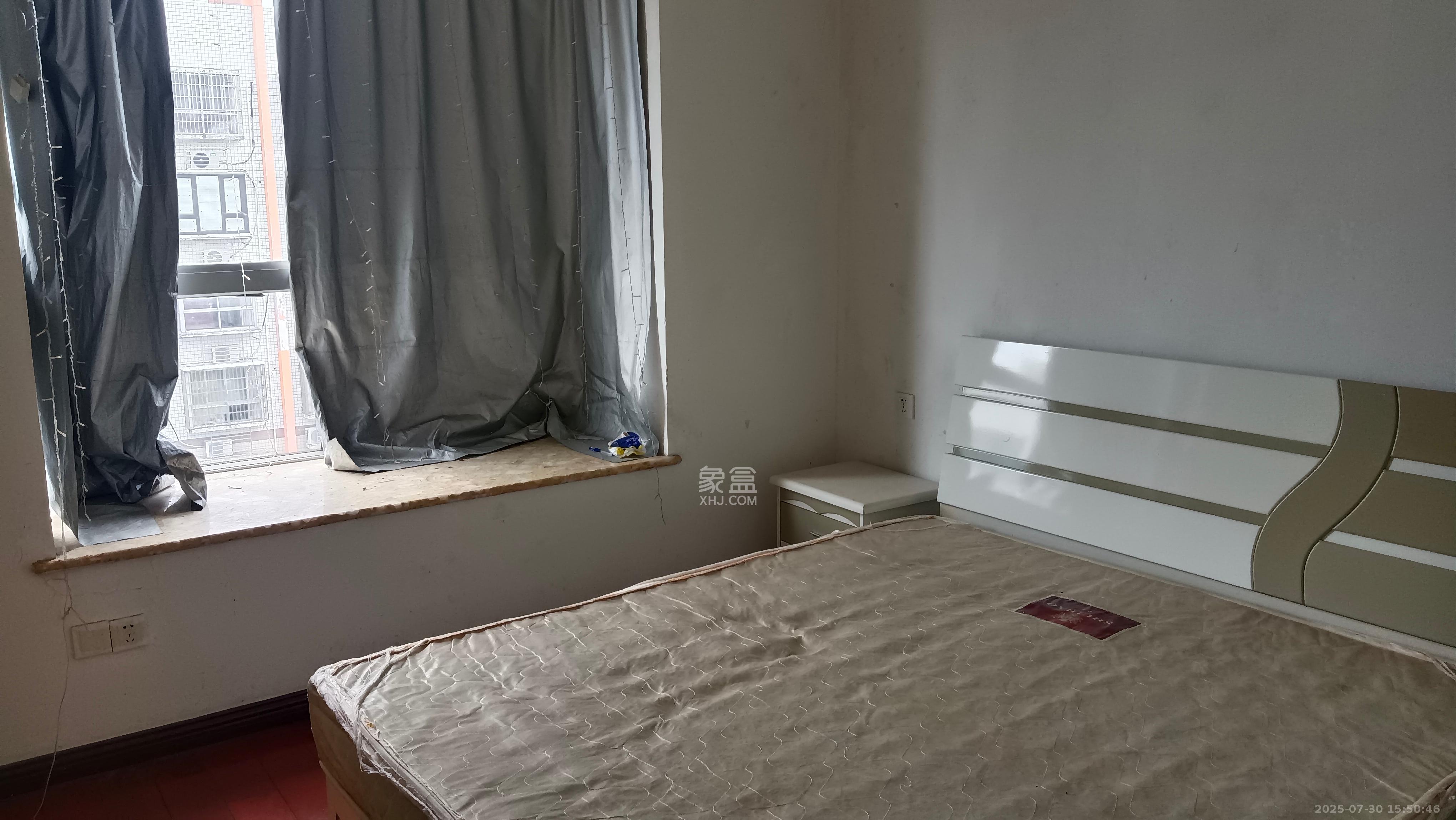 东方新世界 3室2厅1卫 2300.0元/月 东方新世界 3室2厅1卫 2300.0元/月室内图