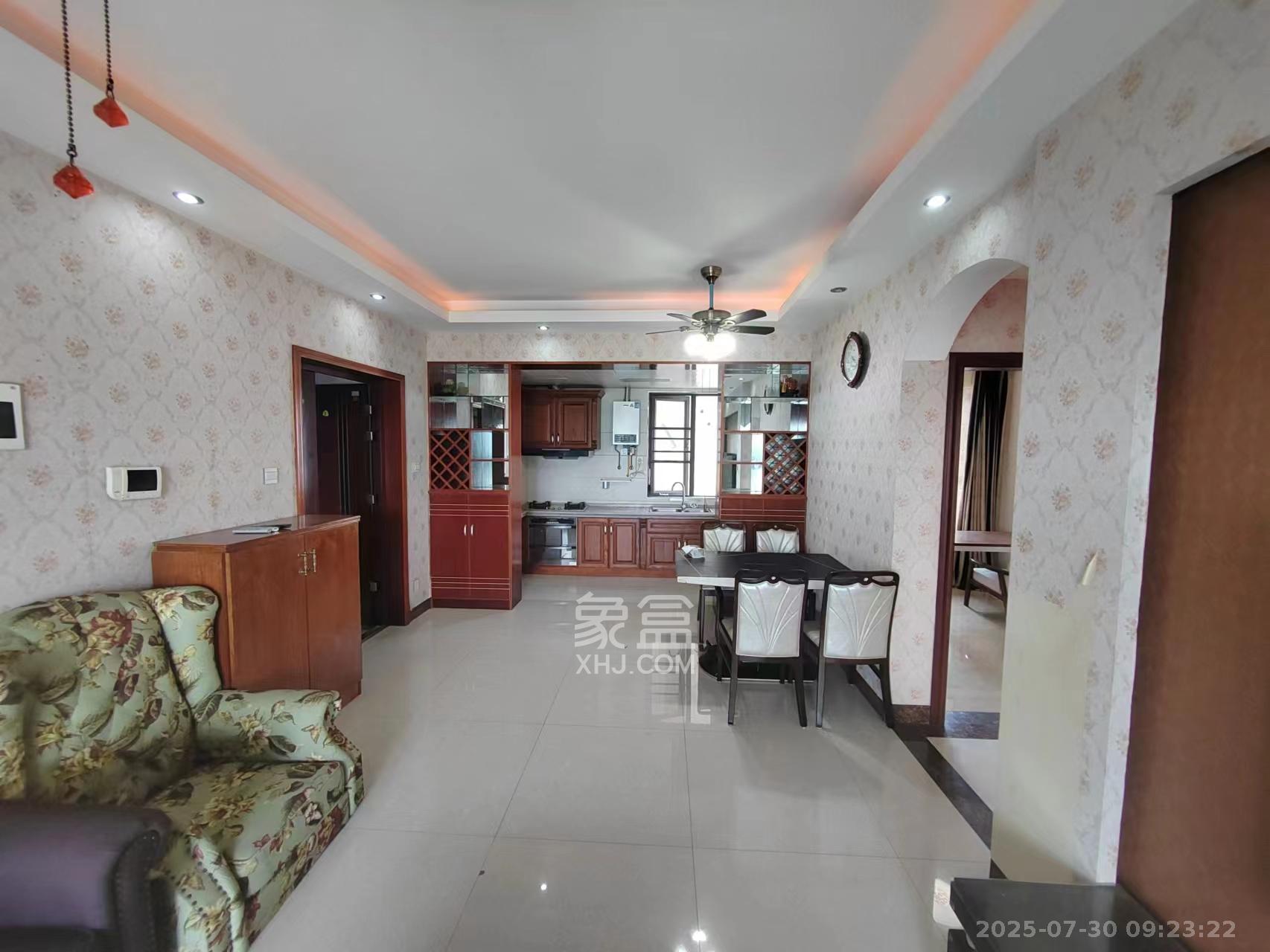 莱茵城 3室2厅2卫 2300.0元/月 莱茵城 3室2厅2卫 2300.0元/月室内图