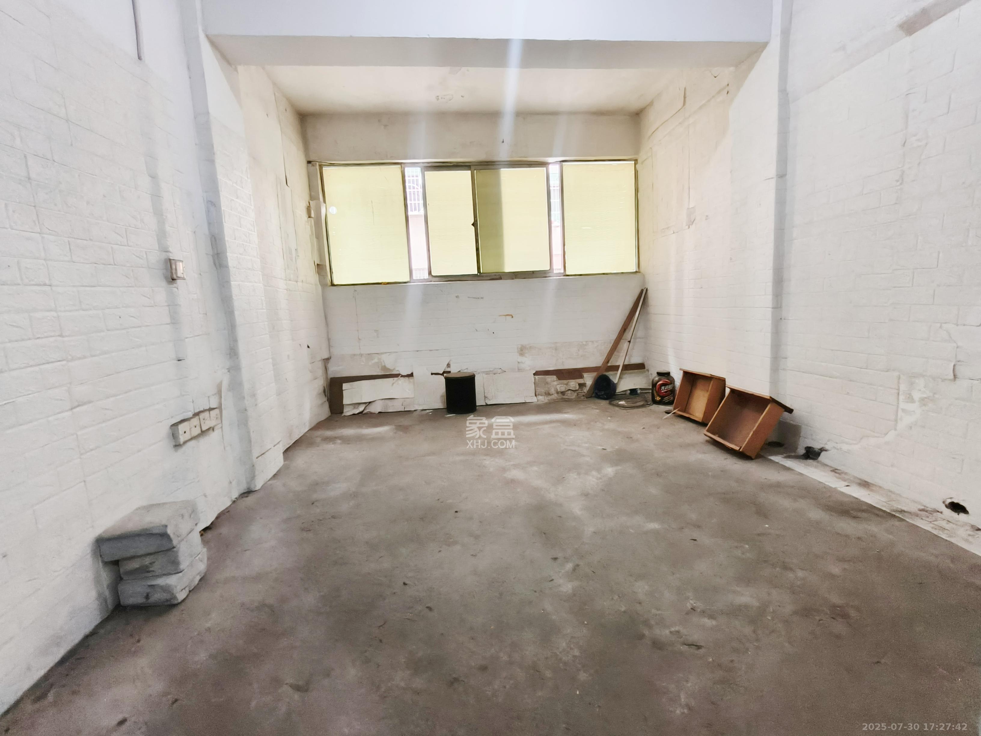 茶叶大市场“山水茗园”   50.0㎡      1000.0元/月室内图