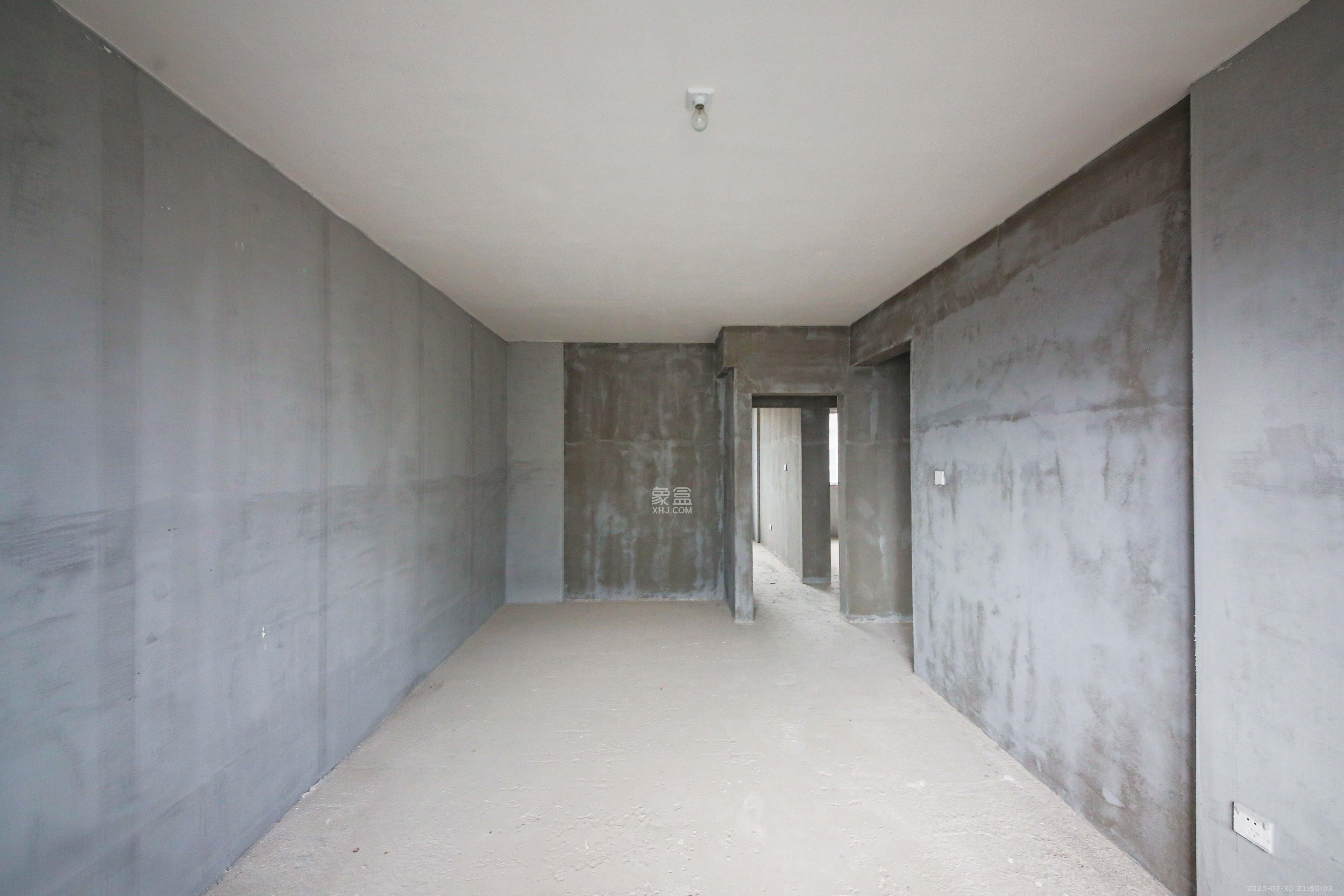 友谊青苑  5室2厅2卫    295.0万 友谊青苑  5室2厅2卫    295.0万卧室