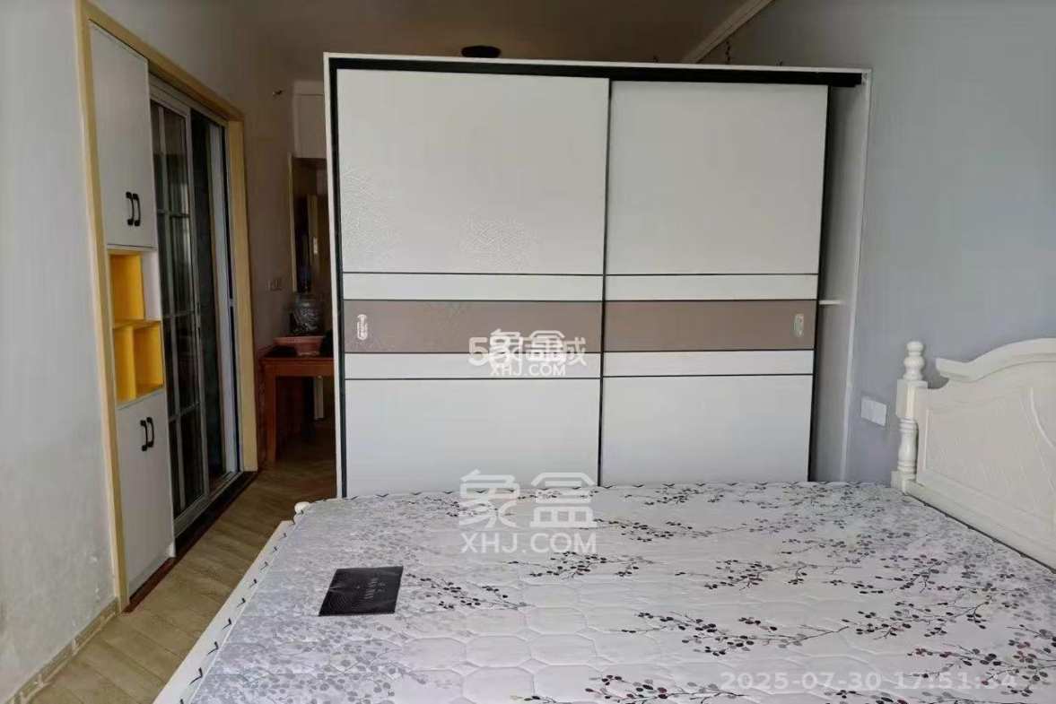 城市时光 1室0厅1卫 1350.0元/月 城市时光 1室0厅1卫 1350.0元/月室内图