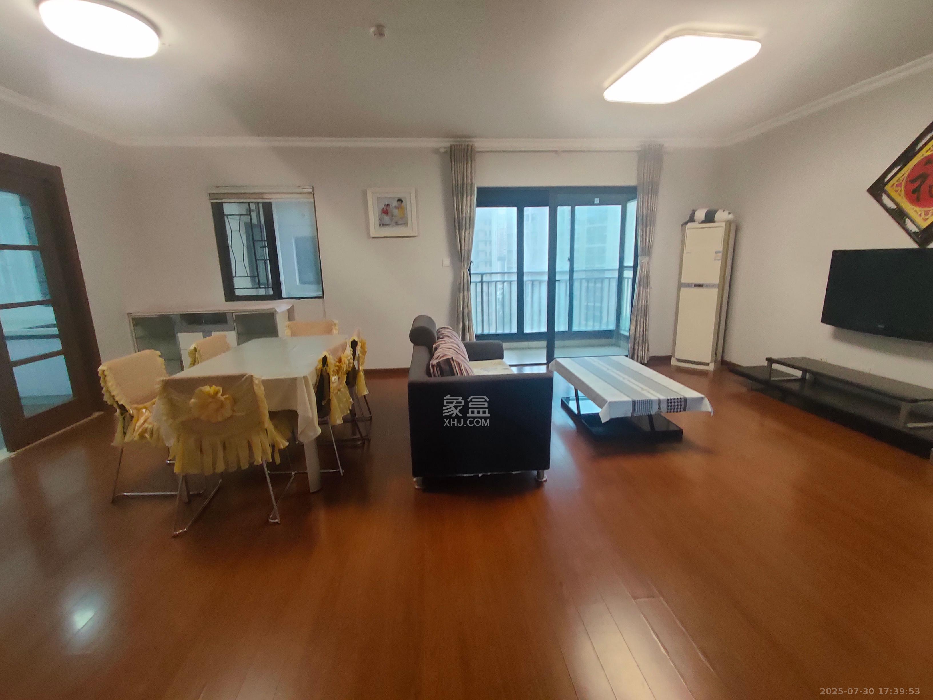 万科城市花园  2室1厅1卫    2000.0元/月室内图