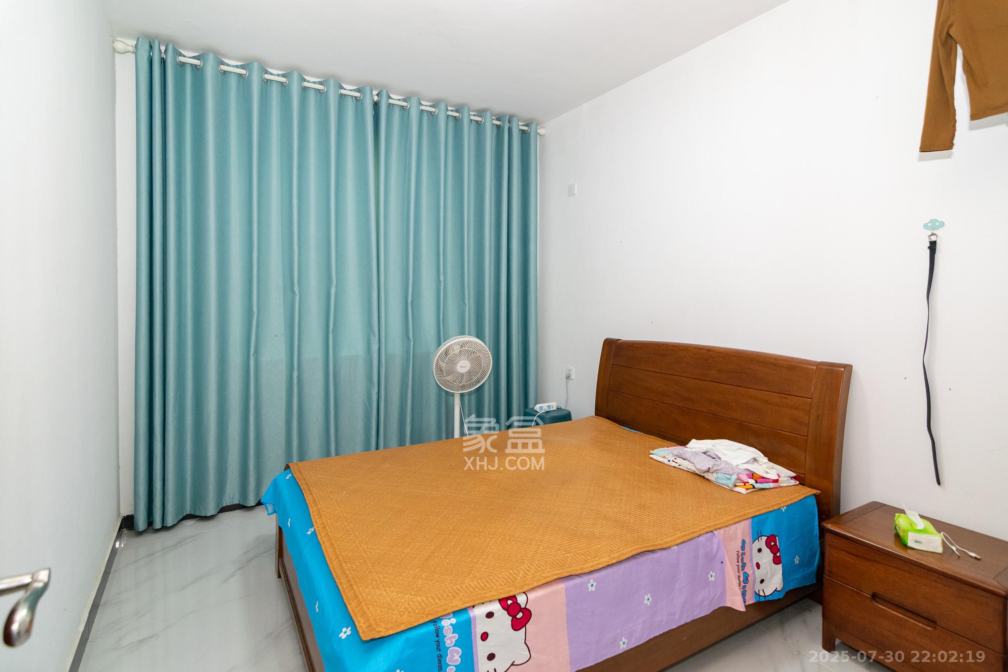 金地三千府(金地湖山樾、金地自在城) 3室2厅2卫 85.0万 金地三千府(金地湖山樾、金地自在城) 3室2厅2卫 85.0万卧室