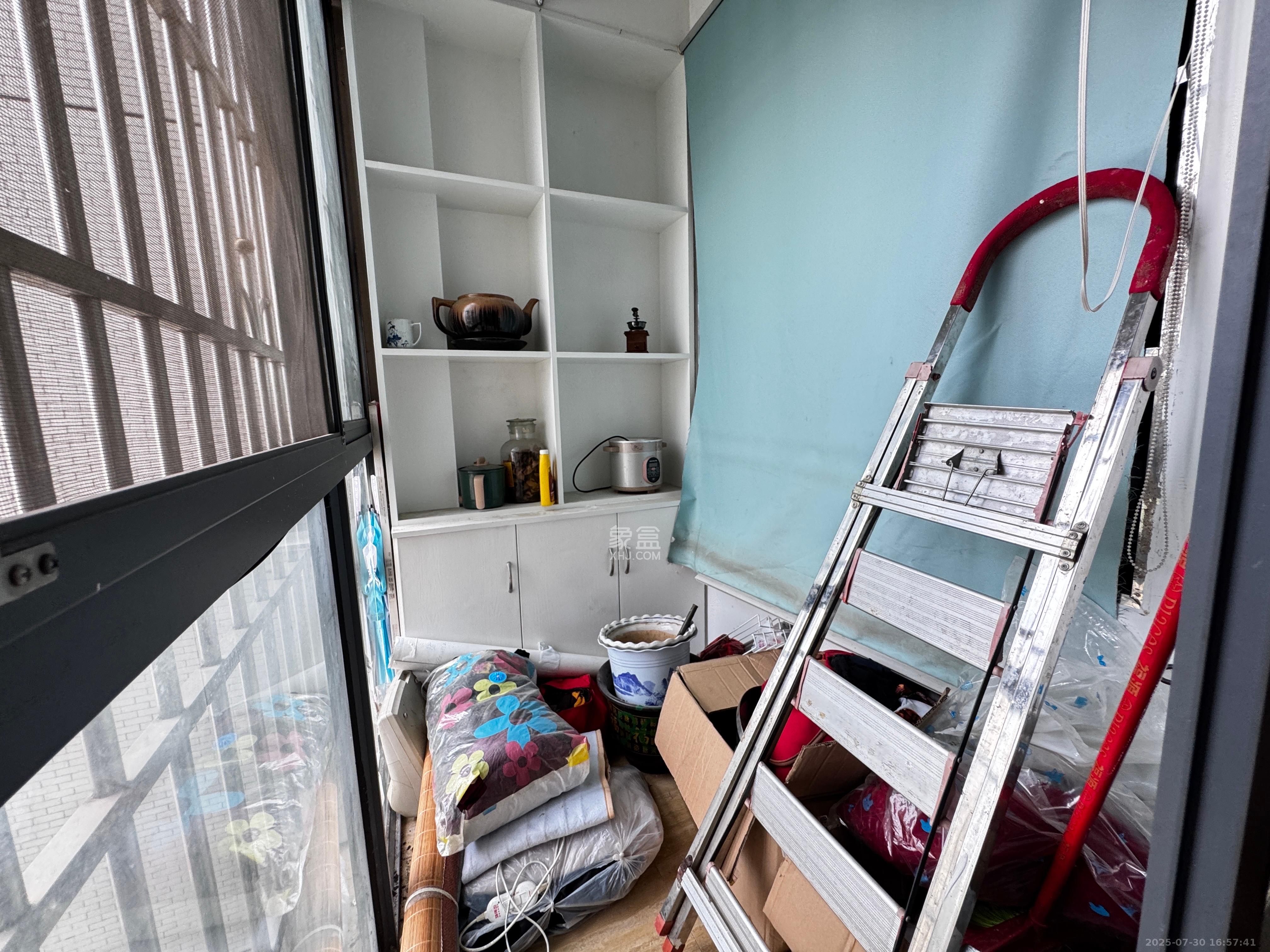 世纪桃花苑  4室2厅2卫    3000.0元/月 世纪桃花苑  4室2厅2卫    3000.0元/月室内图