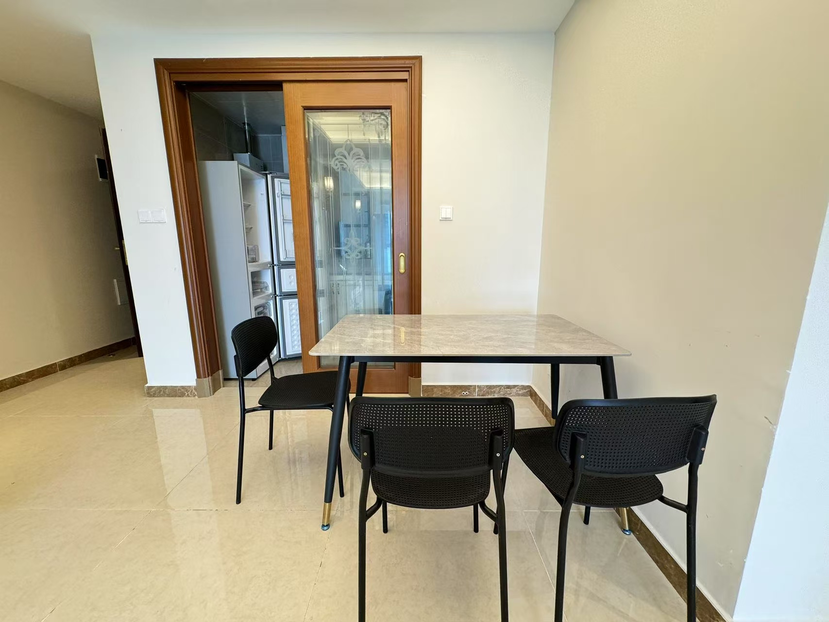 恒大美丽沙天璟湾 2室2厅1卫 2800.00元/月 恒大美丽沙天璟湾 2室2厅1卫 2800.00元/月室内图