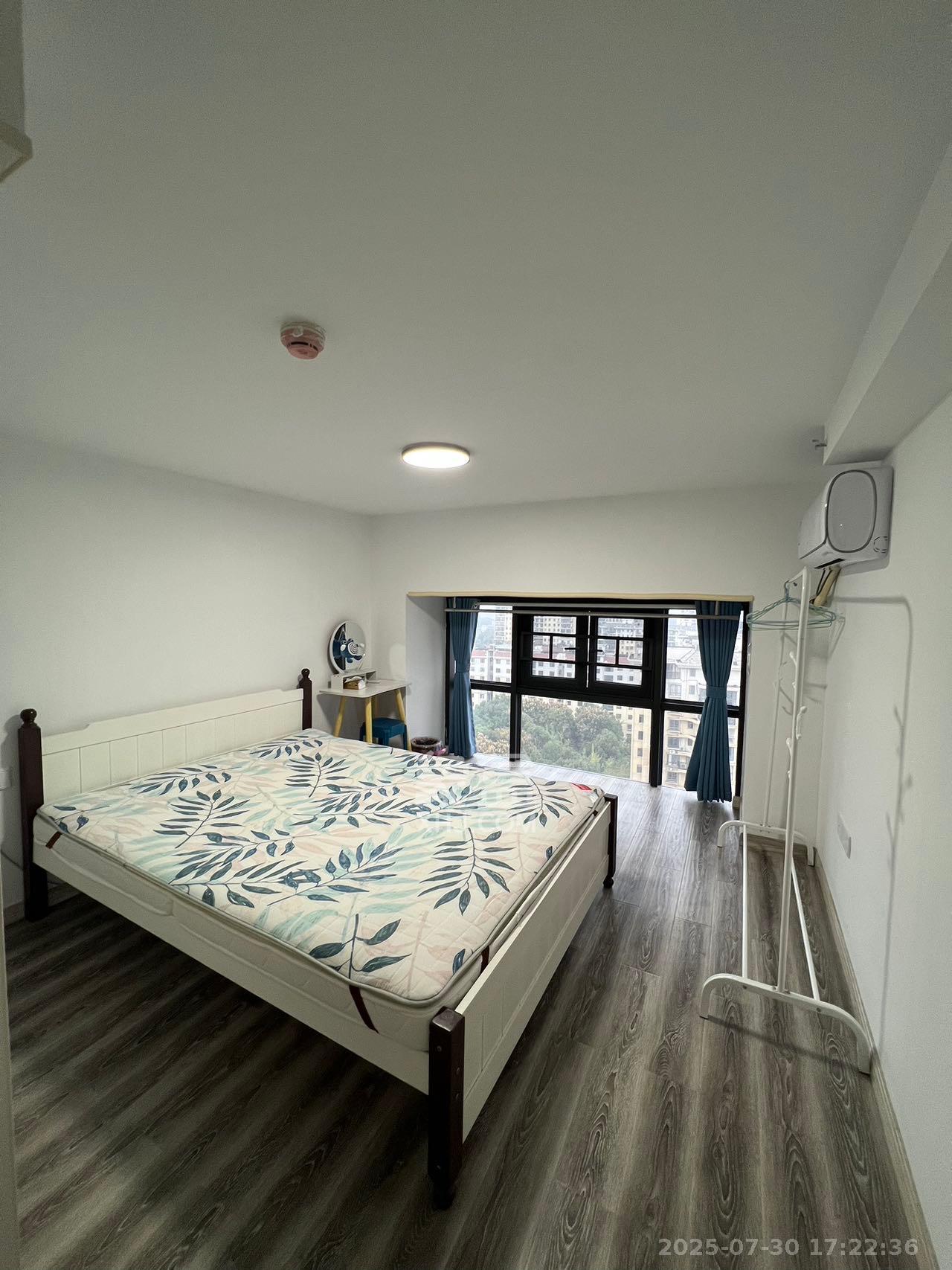 弘坤云寓  2室1厅1卫    2600.0元/月室内图