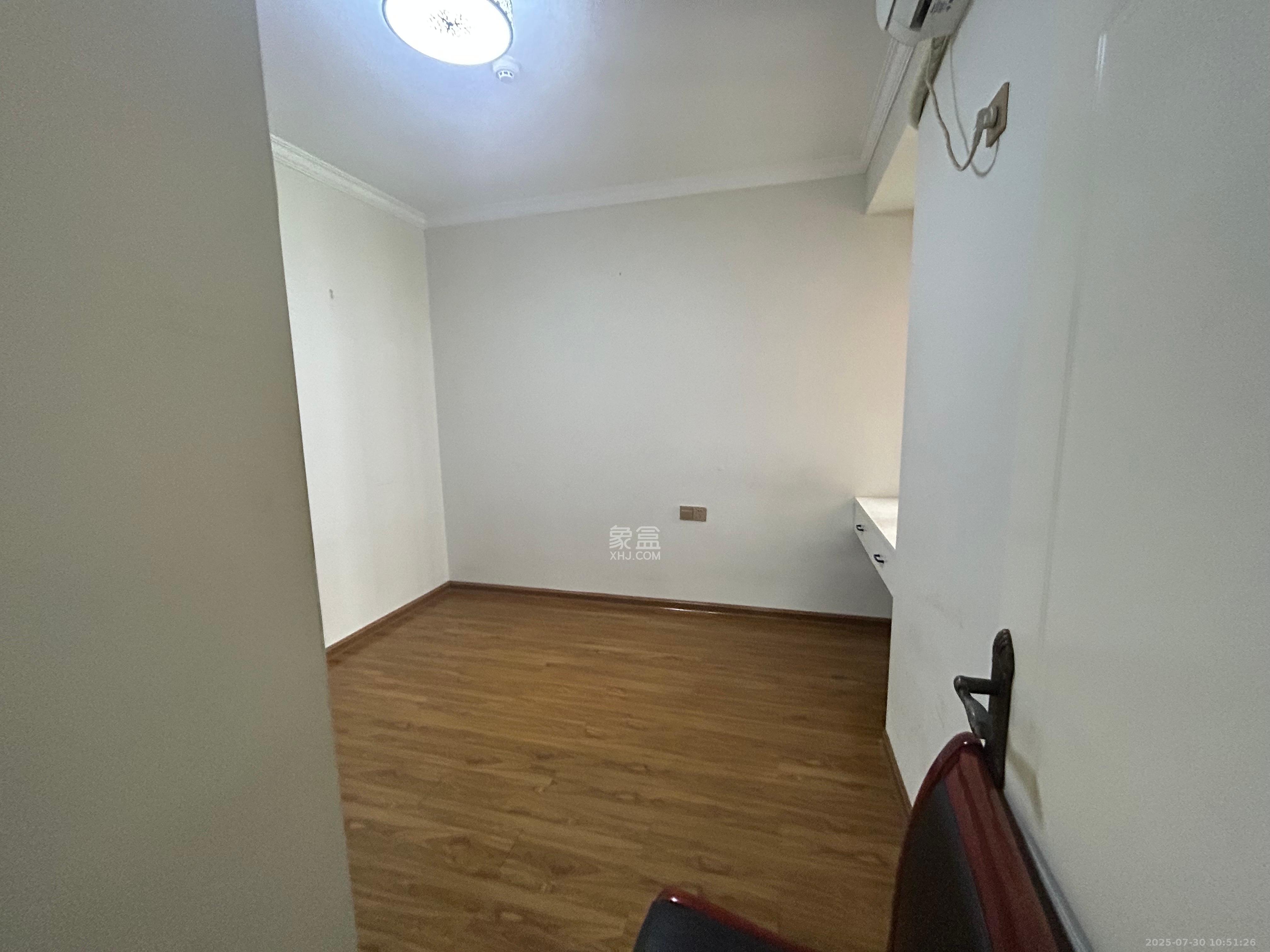 北辰三角洲E6区  3室2厅1卫    3200.0元/月室内图