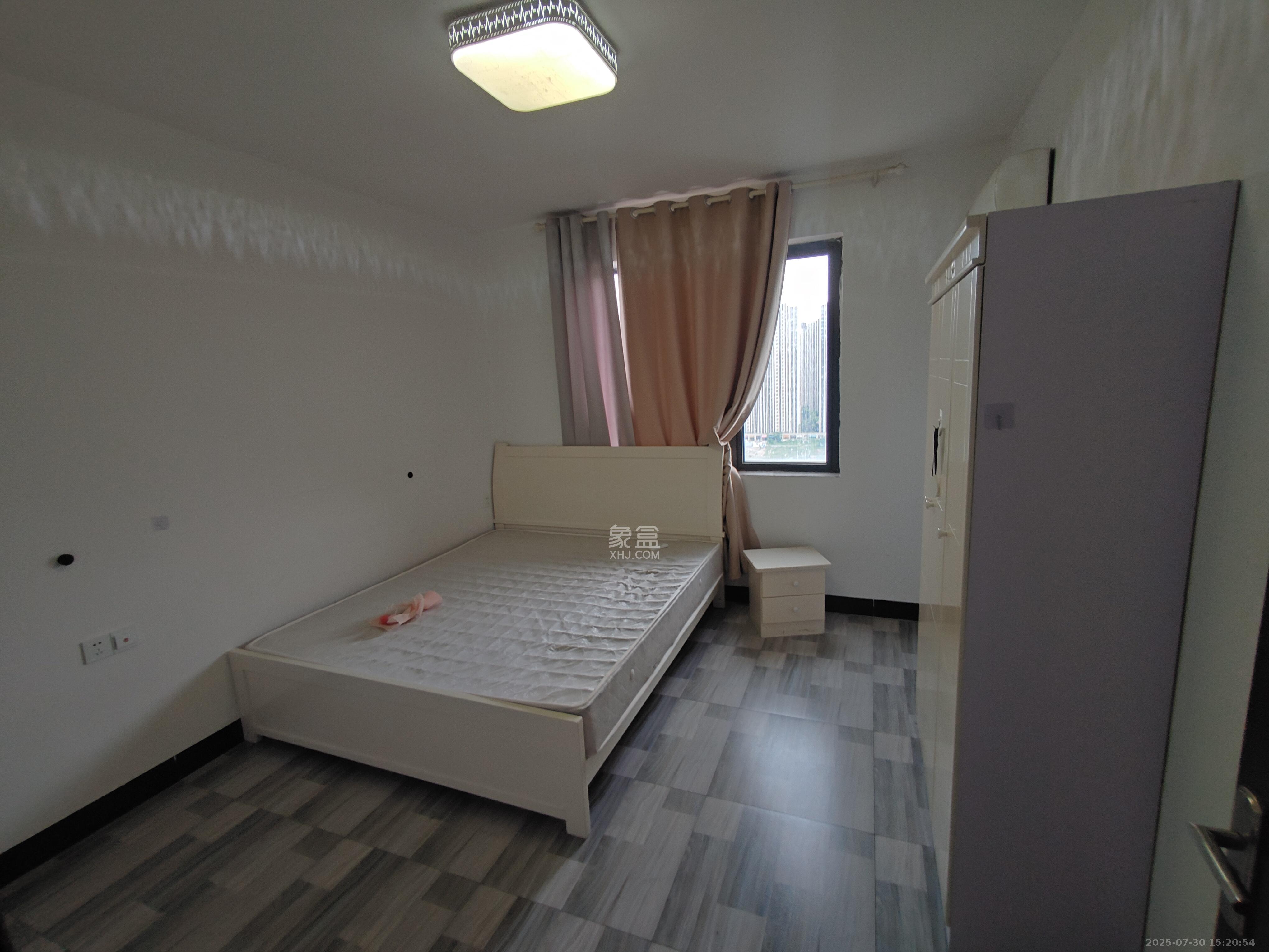 金轮星光名座  3室2厅1卫    2300.0元/月 金轮星光名座  3室2厅1卫    2300.0元/月室内图