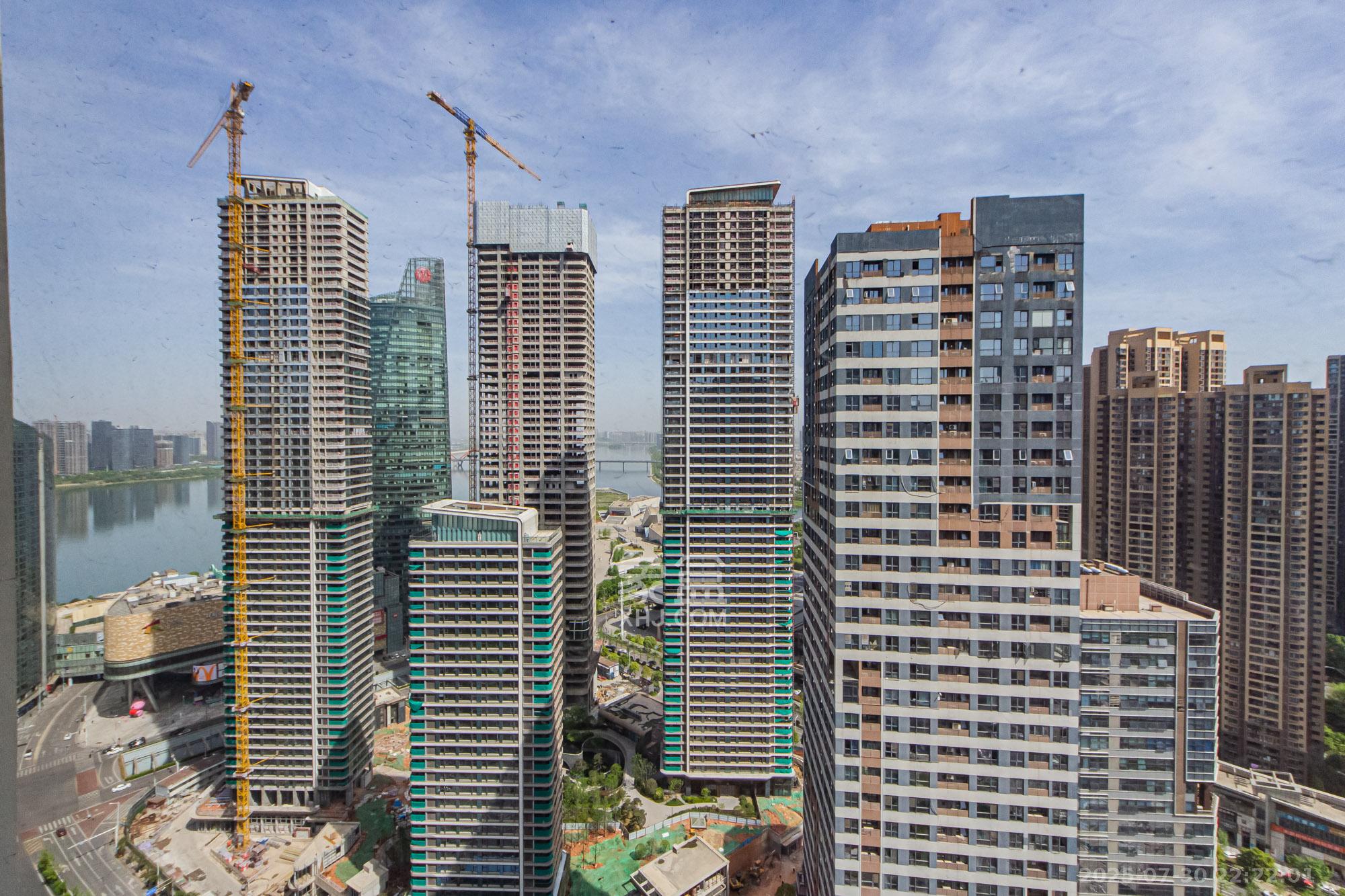 北辰三角洲E3区  4室2厅2卫    310.0万其他