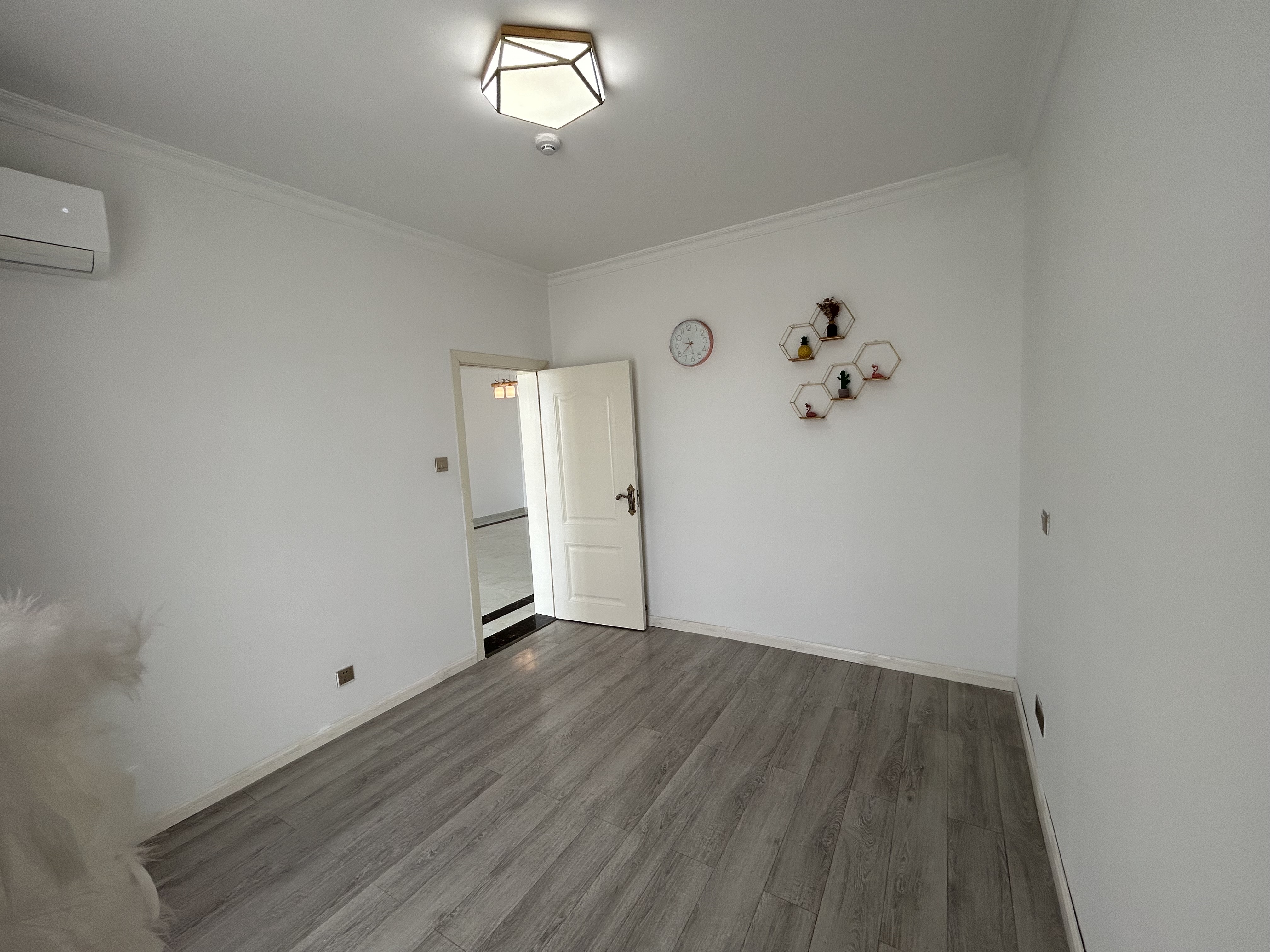 南门口安置小区一期 3室2厅2卫 2500.0元/月 南门口安置小区一期 3室2厅2卫 2500.0元/月室内图