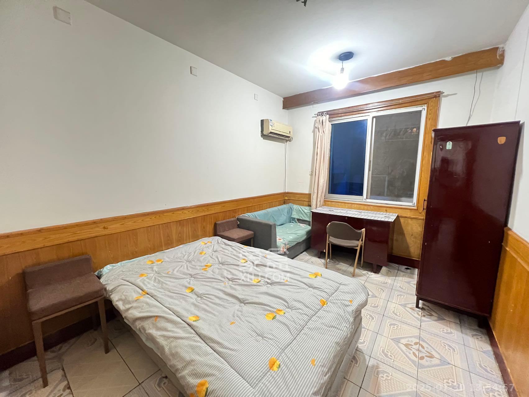 省农办火星宿舍 3室2厅1卫 2000.0元/月 省农办火星宿舍 3室2厅1卫 2000.0元/月室内图