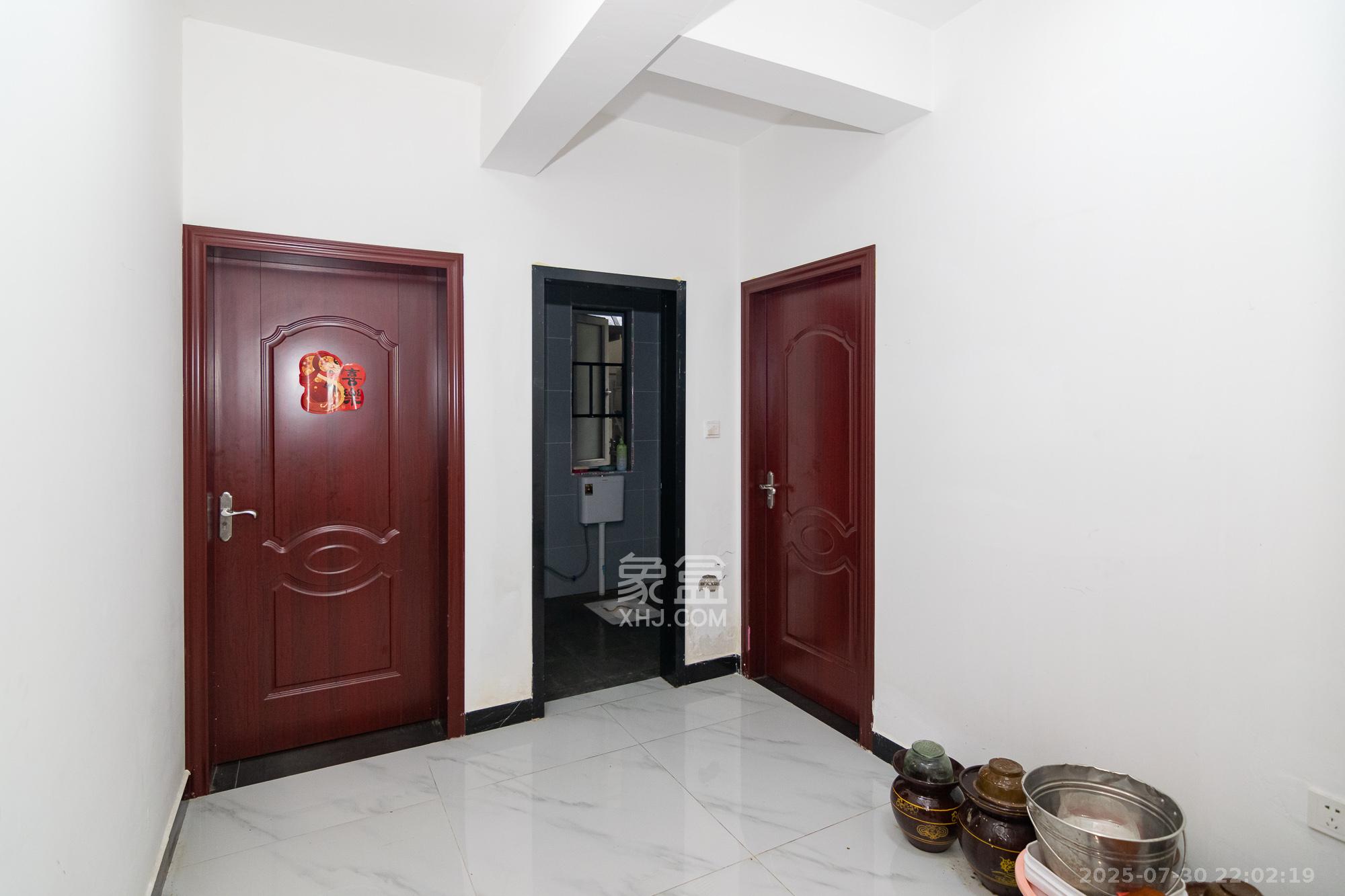 金地三千府(金地湖山樾、金地自在城) 3室2厅2卫 85.0万 金地三千府(金地湖山樾、金地自在城) 3室2厅2卫 85.0万其他