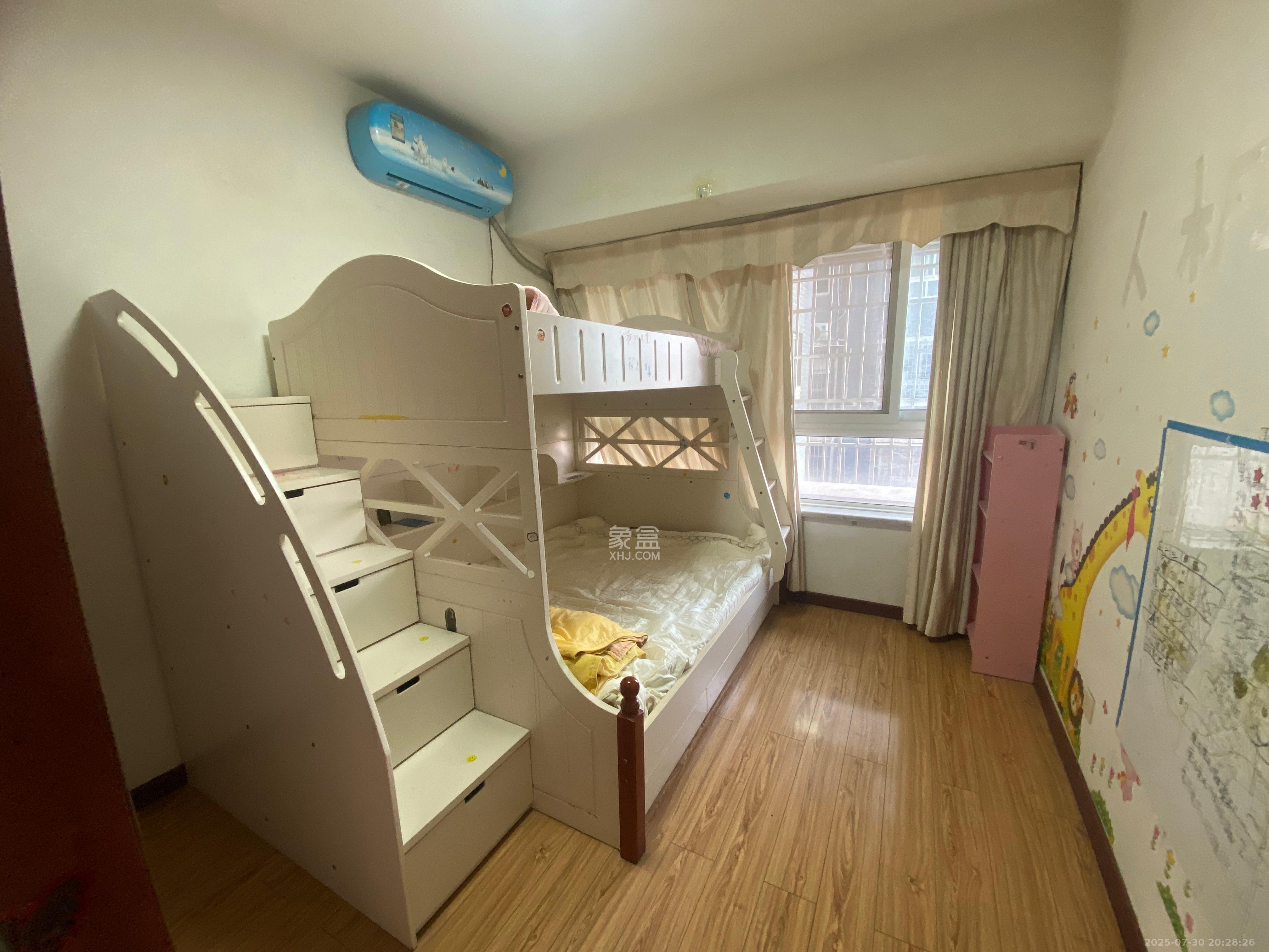 星蓝湾  3室2厅2卫   3000.00元/月室内图