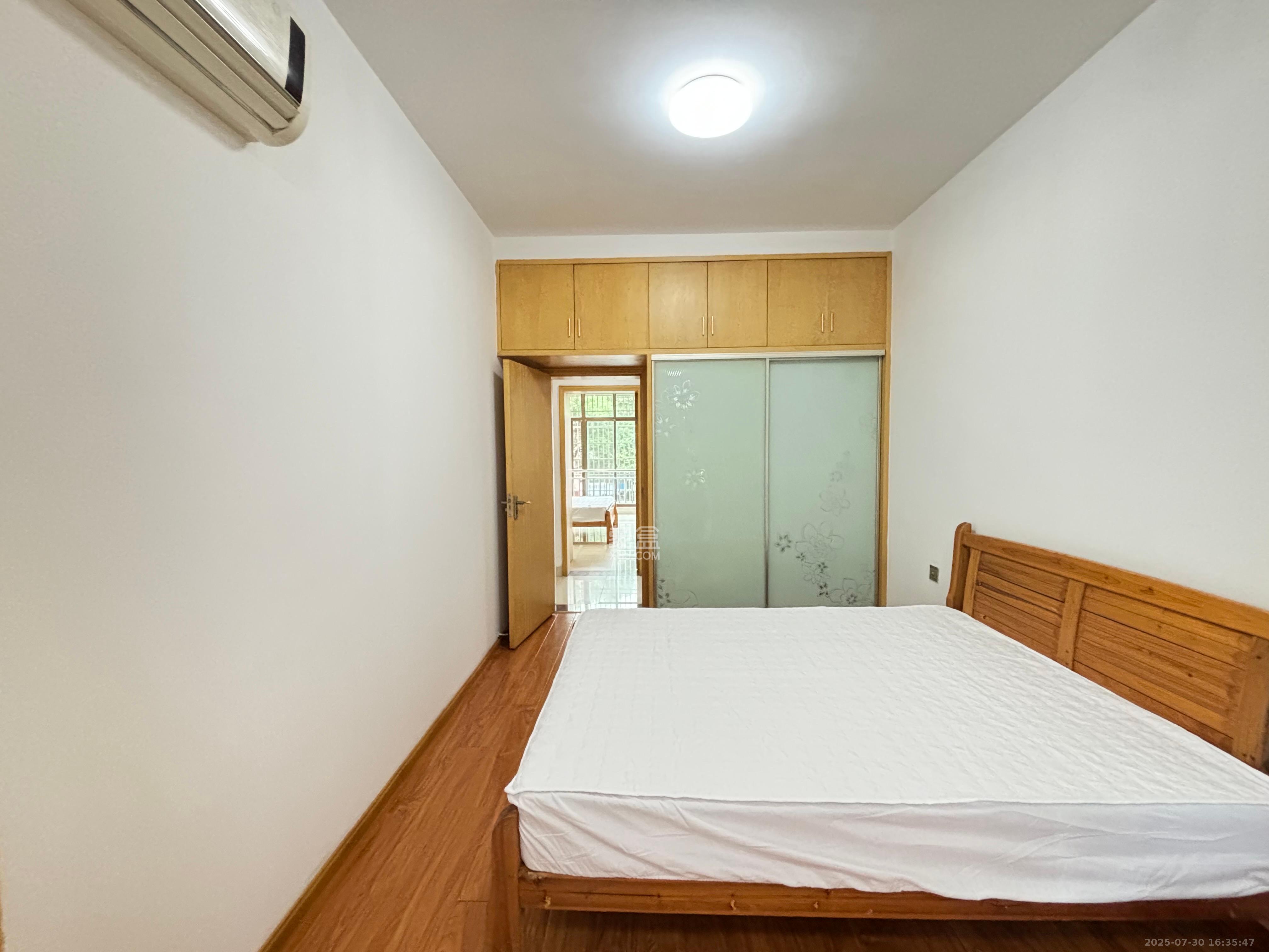 金桂小区一期 3室2厅2卫 2300.0元/月 金桂小区一期 3室2厅2卫 2300.0元/月室内图