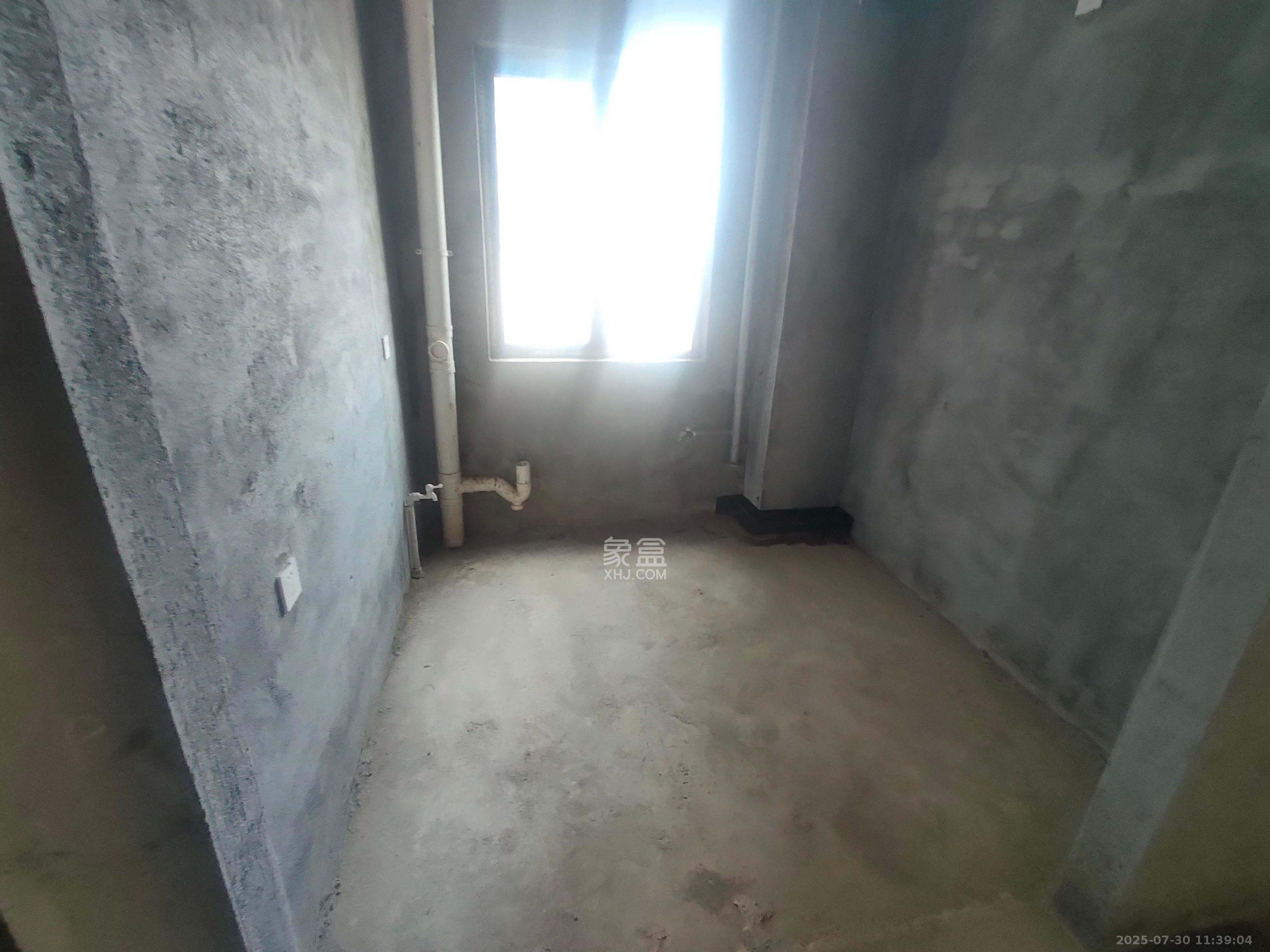 弘坤东昇  4室2厅2卫    1500.0元/月室内图