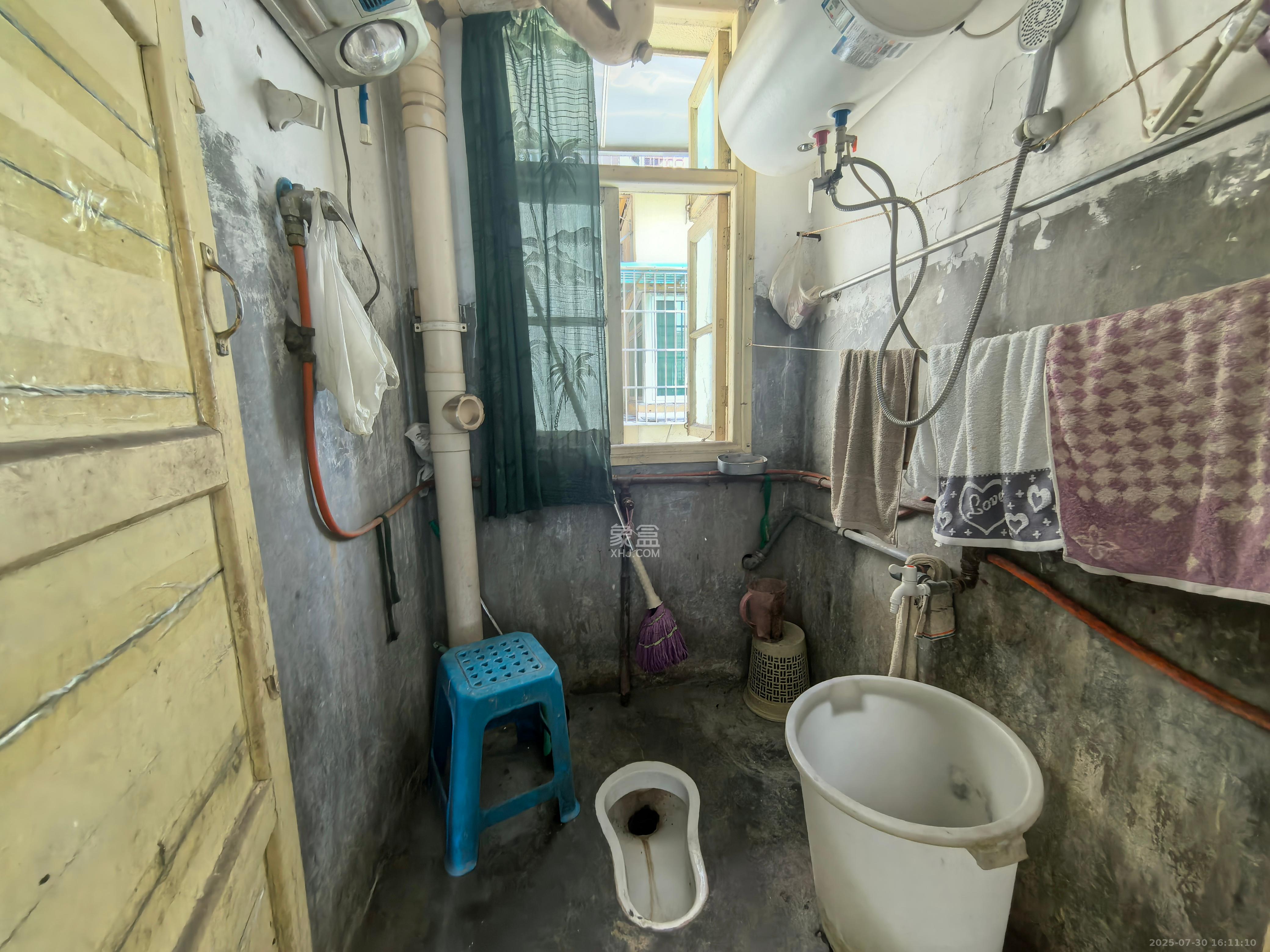 新天小区 3室2厅1卫 1000.0元/月 新天小区 3室2厅1卫 1000.0元/月室内图