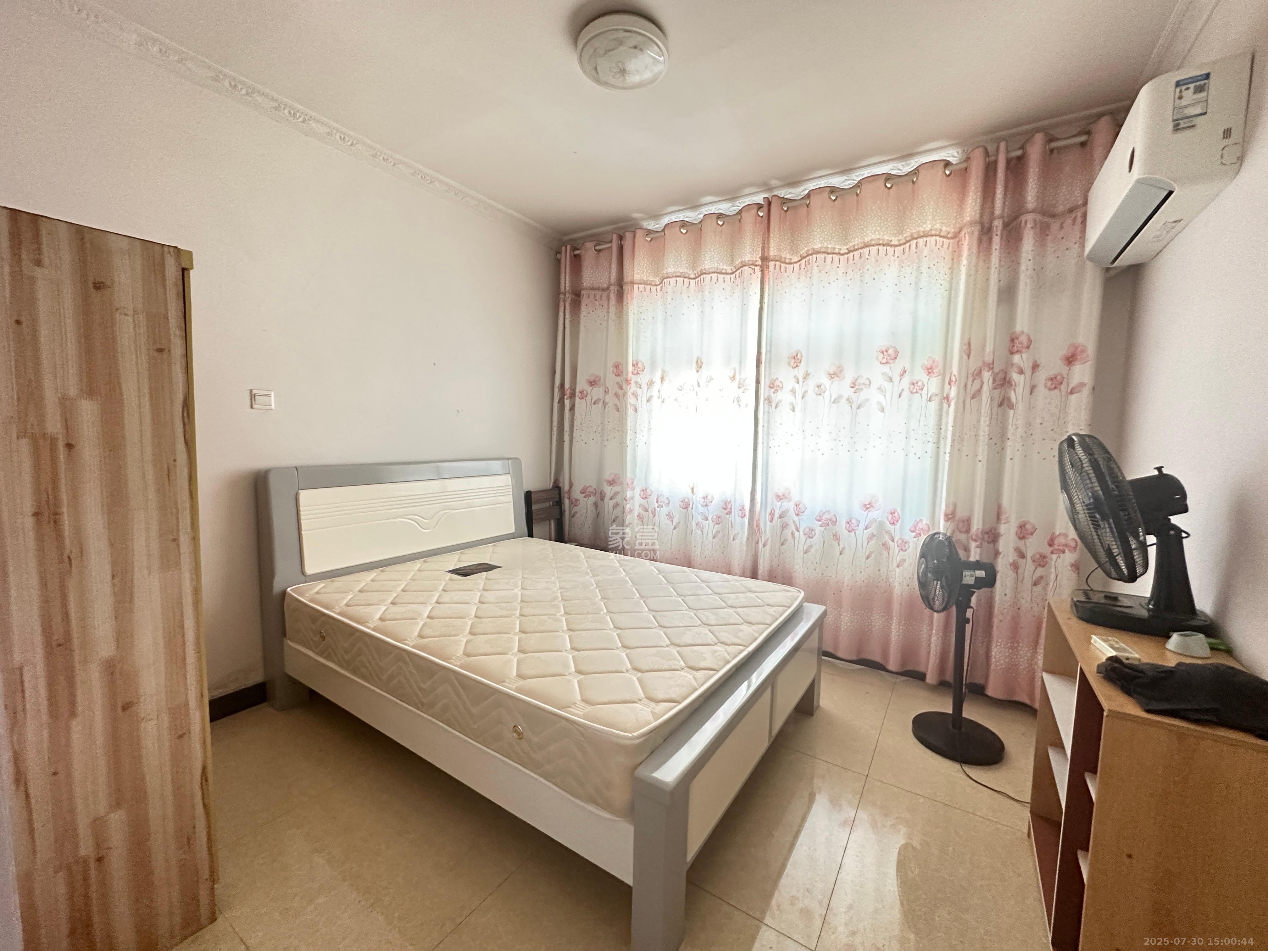 江临天下 2室2厅1卫 2000.0元/月 江临天下 2室2厅1卫 2000.0元/月室内图