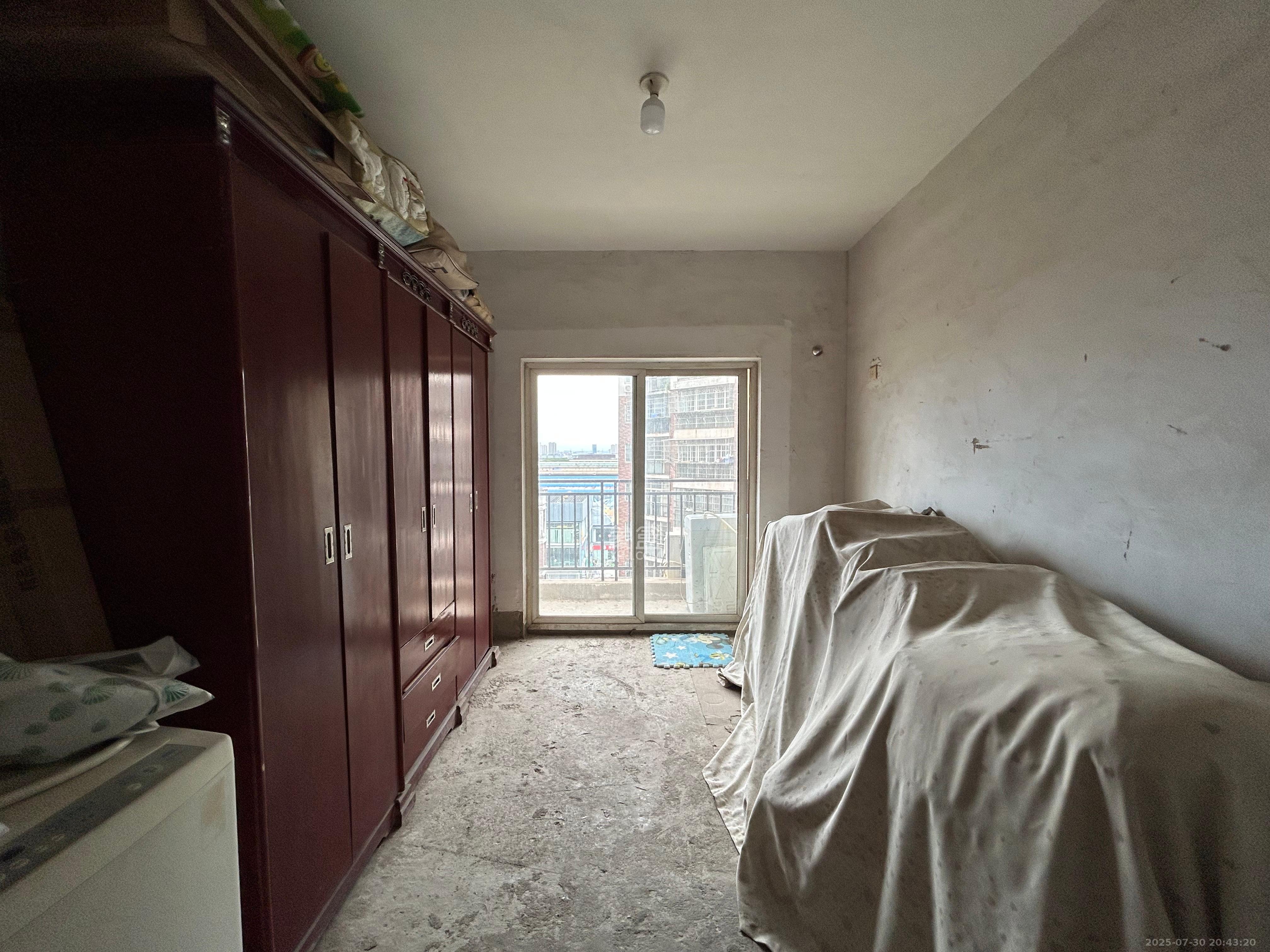 幸福洋房  4室2厅1卫    1500.0元/月 幸福洋房  4室2厅1卫    1500.0元/月室内图