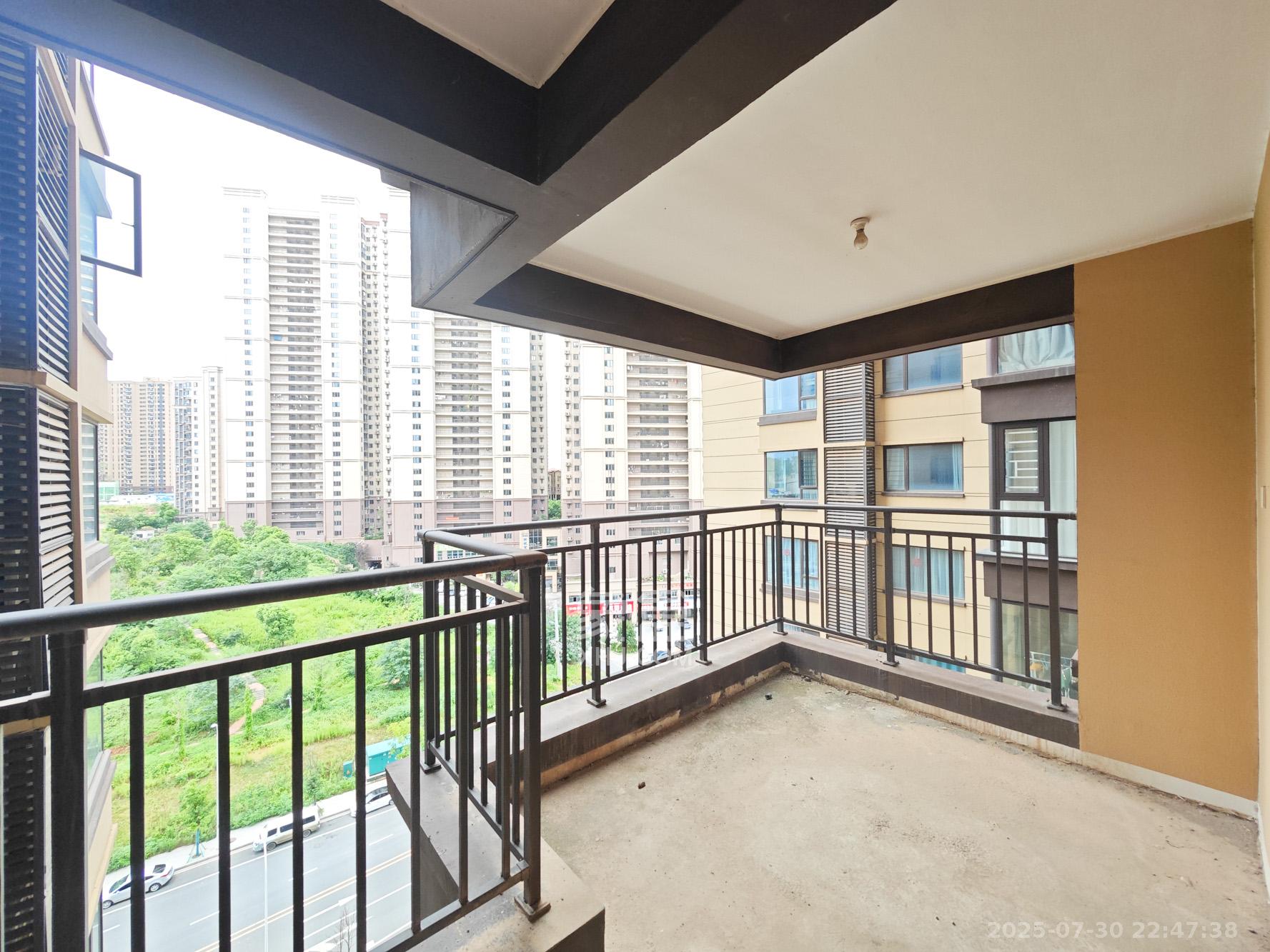 保利城(中航城国际社区、郡原美村) 4室2厅2卫 90.0万 保利城(中航城国际社区、郡原美村) 4室2厅2卫 90.0万其他