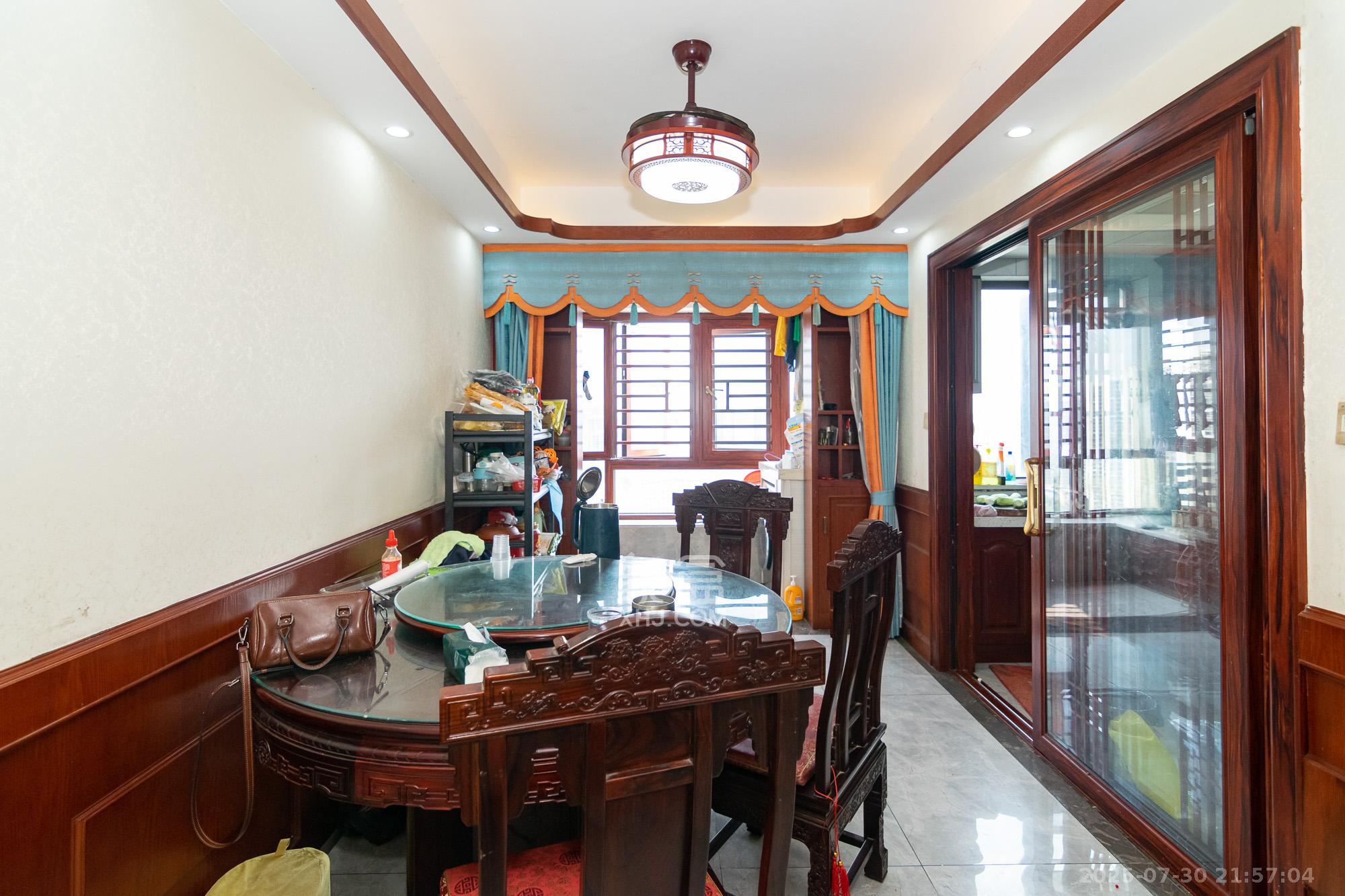 润和山水郡 4室2厅2卫 138.0万 润和山水郡 4室2厅2卫 138.0万客厅