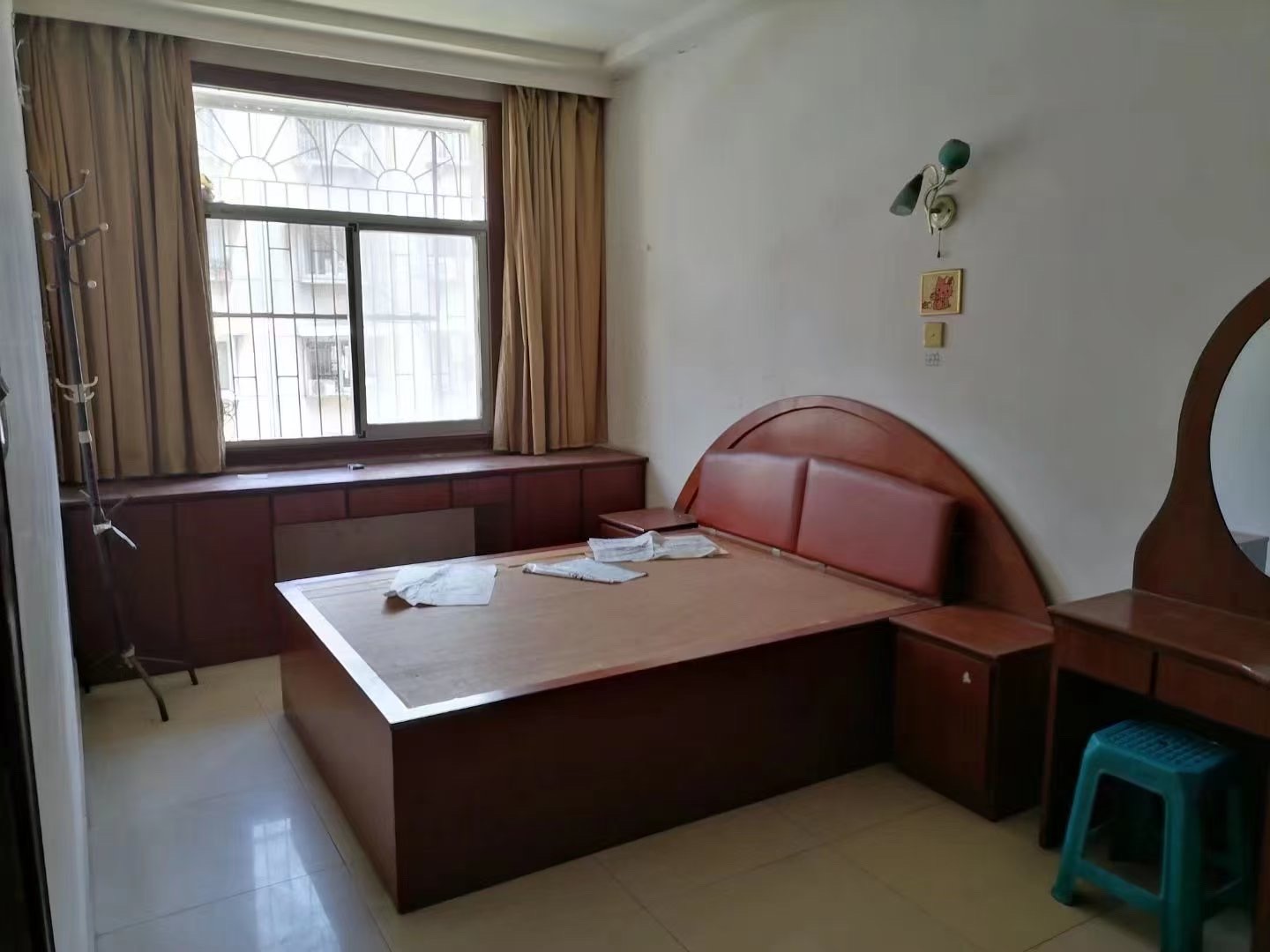 湘中园  2室2厅1卫    49.8万 湘中园  2室2厅1卫    49.8万客厅