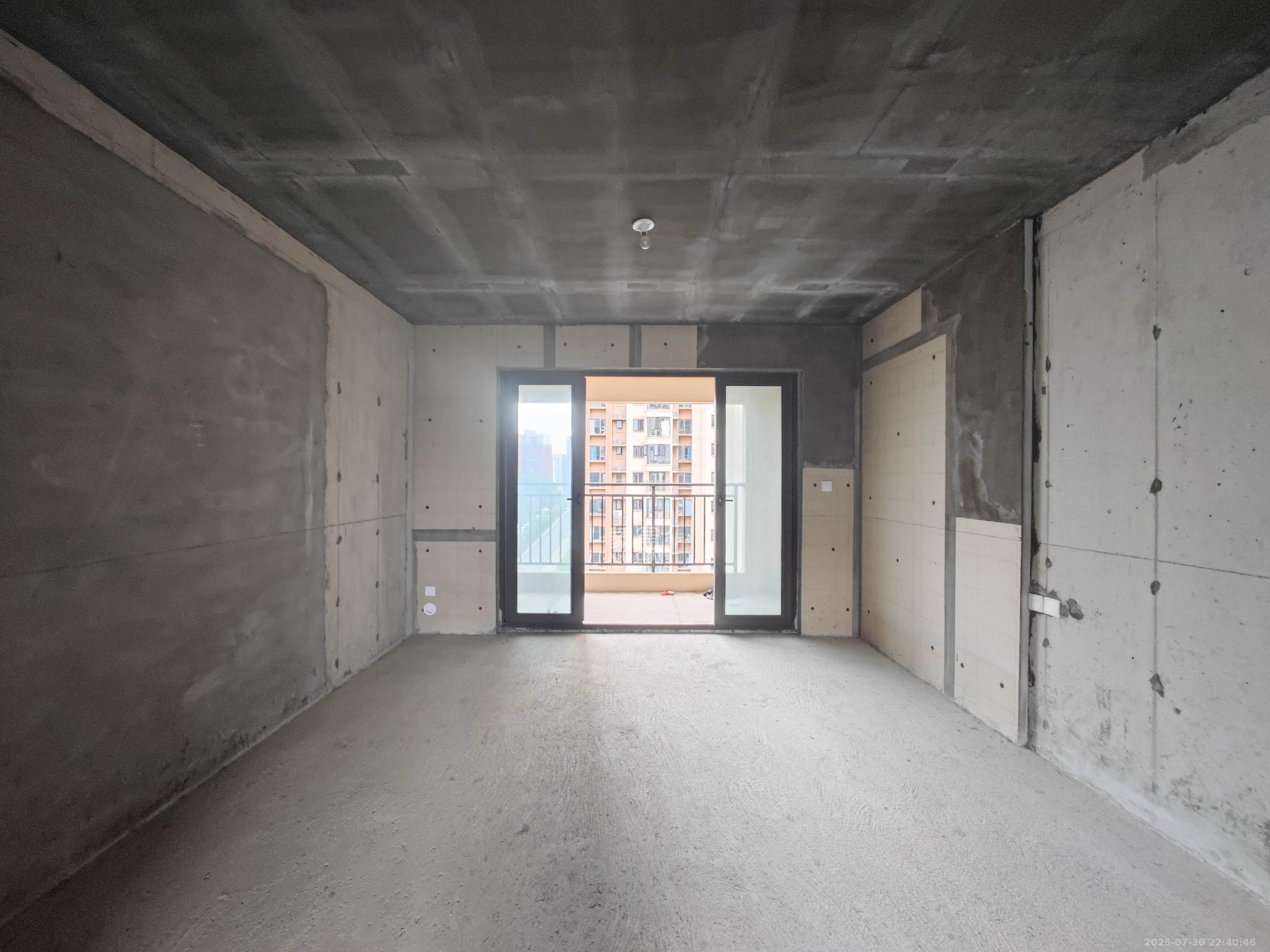 佳兆业湘府熙园 4室2厅2卫 118.0万 佳兆业湘府熙园 4室2厅2卫 118.0万客厅